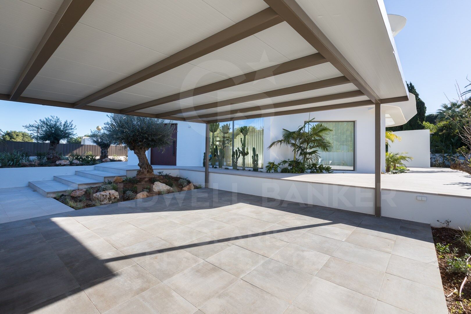Exclusiva villa Kentia contemporánea de obra nueva con diseño orgánico y vistas al mar en Jávea