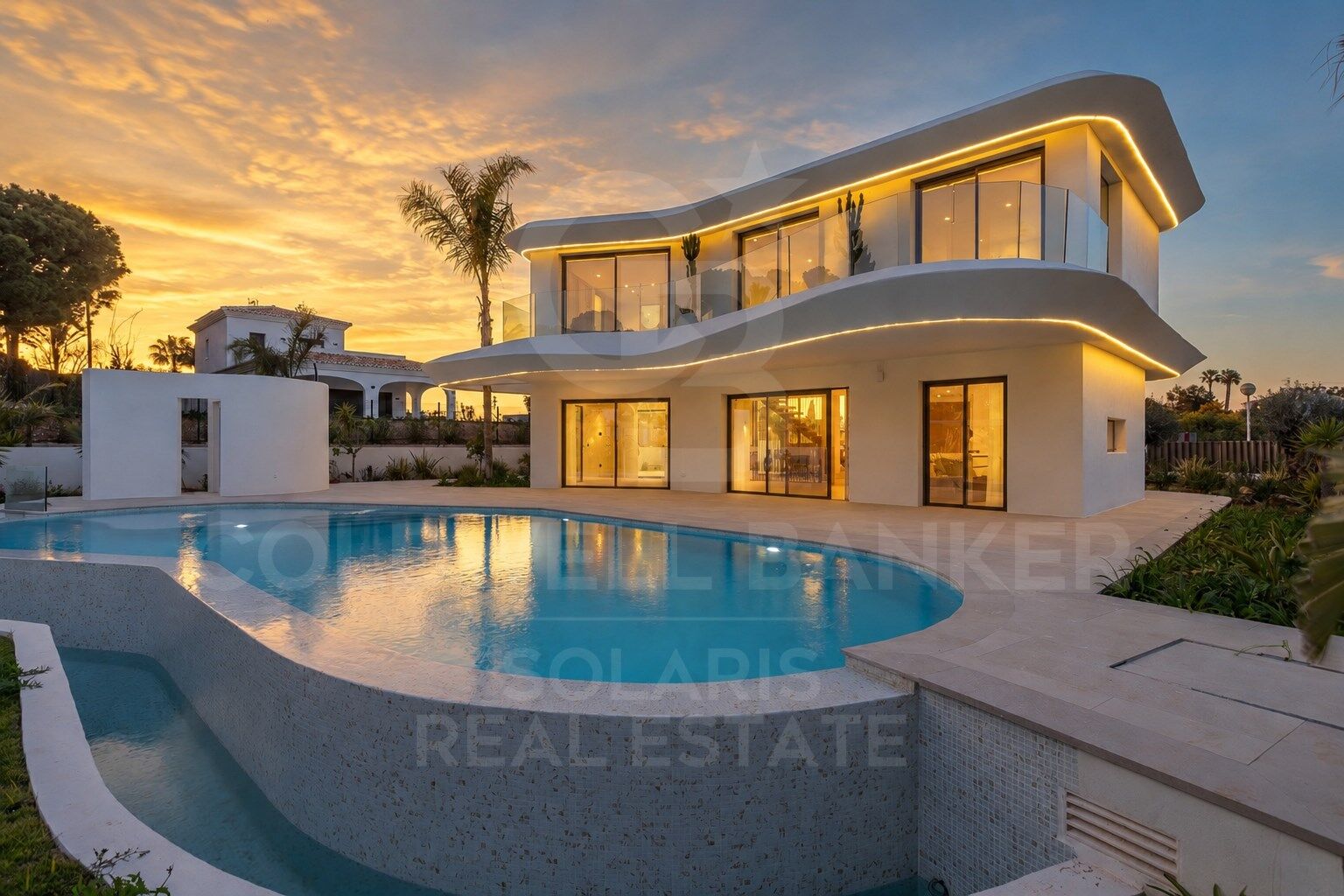 Exklusive, zeitgenössische Kentia-Villa mit neuem Gebäude und Meerblick in Jávea