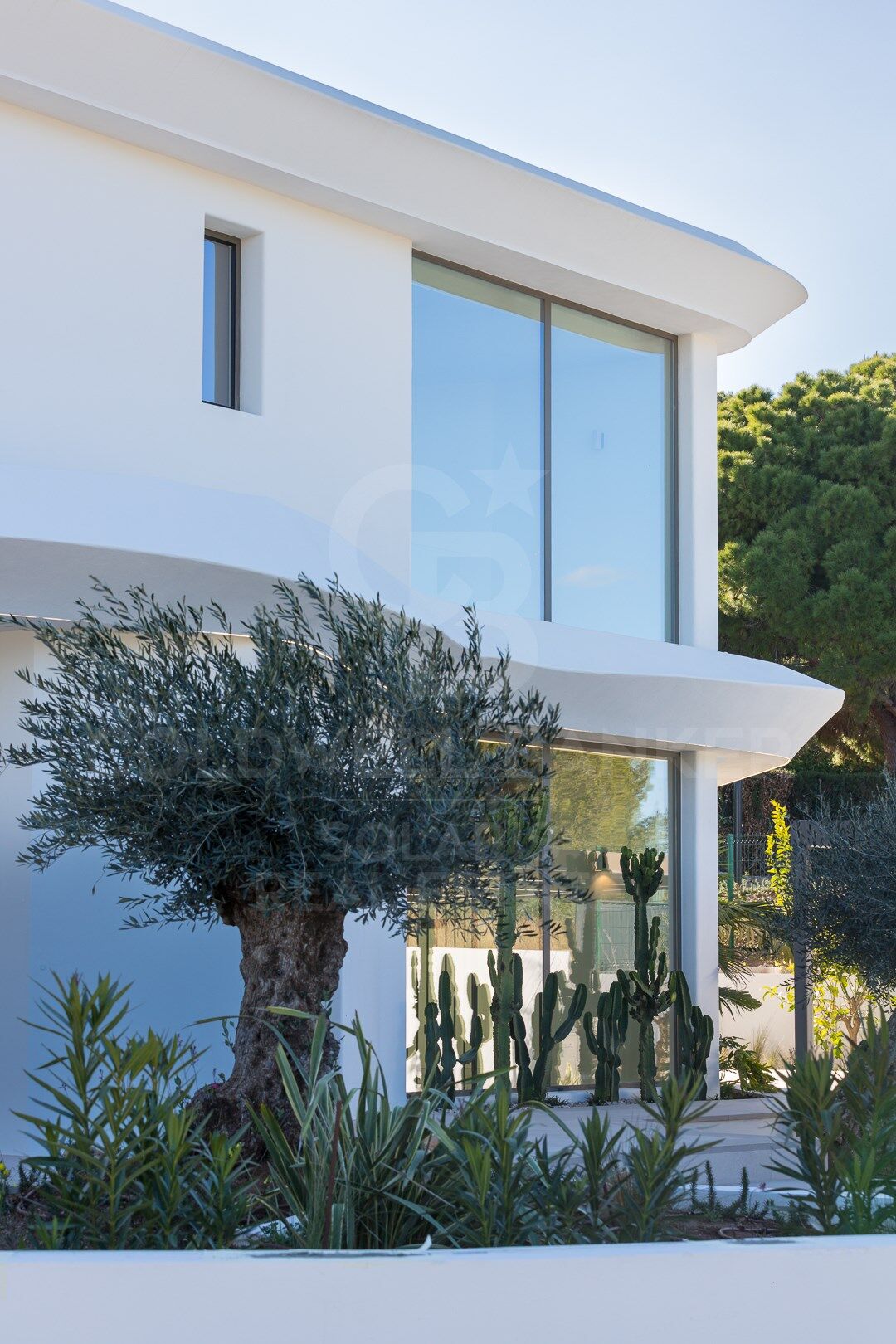 Exclusiva villa Kentia contemporánea de obra nueva con diseño orgánico y vistas al mar en Jávea