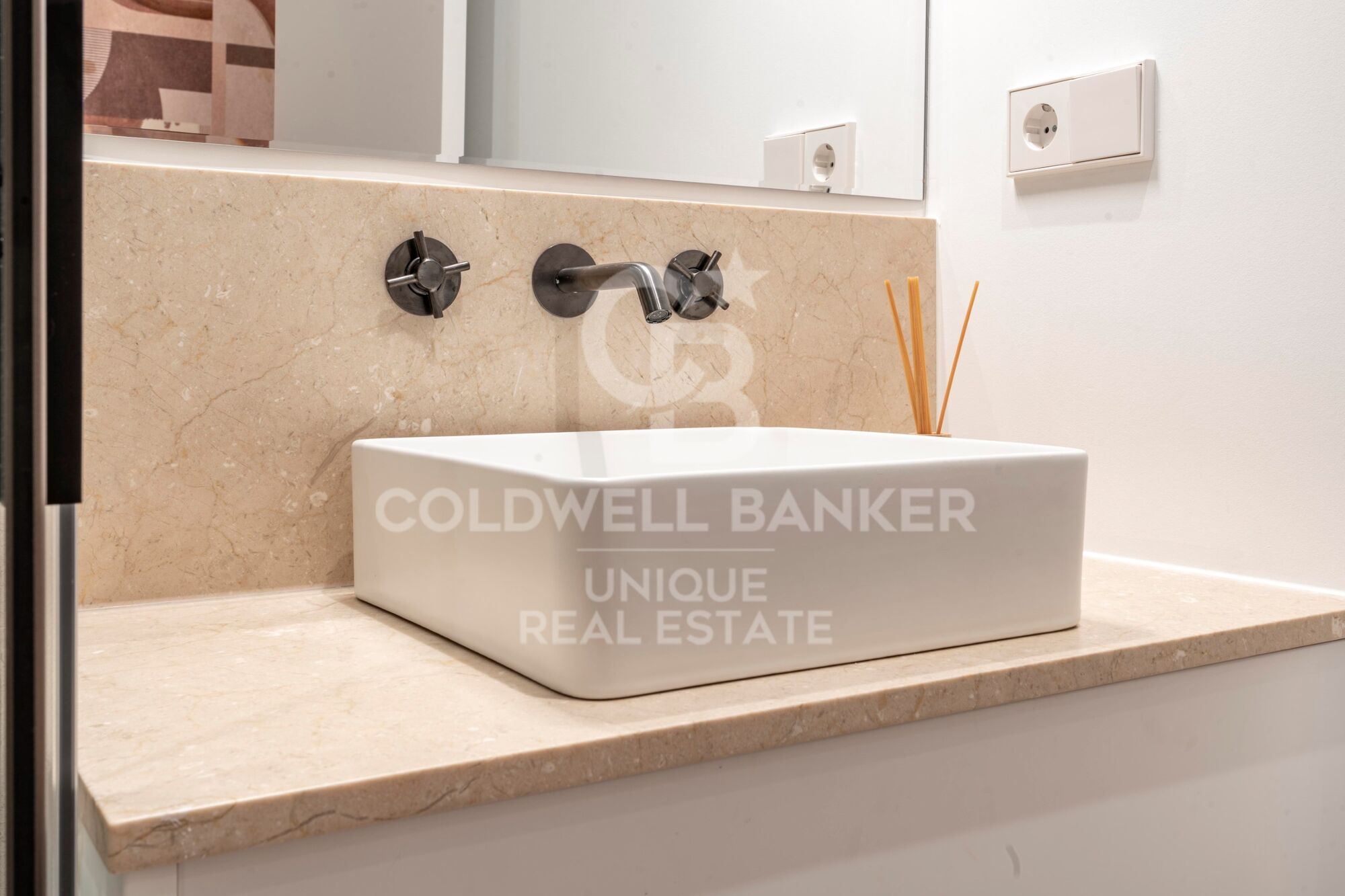 Appartement neuf de trois chambres avec salles de bains privatives à Goya, quartier de Salamanca