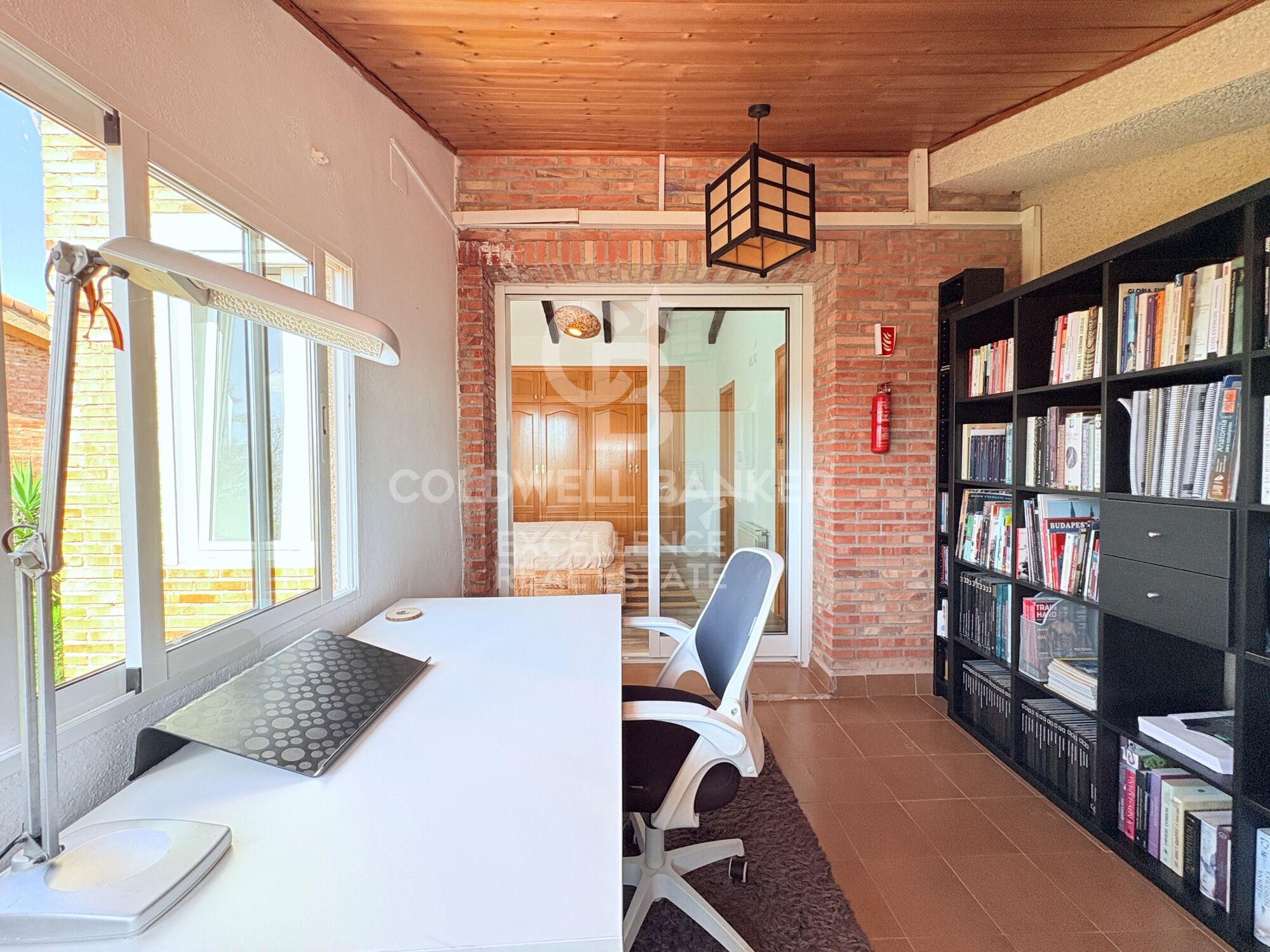 Exclusive designer villa with swimming pool, gym, summer kitchen and supermarket within a 5 min walk