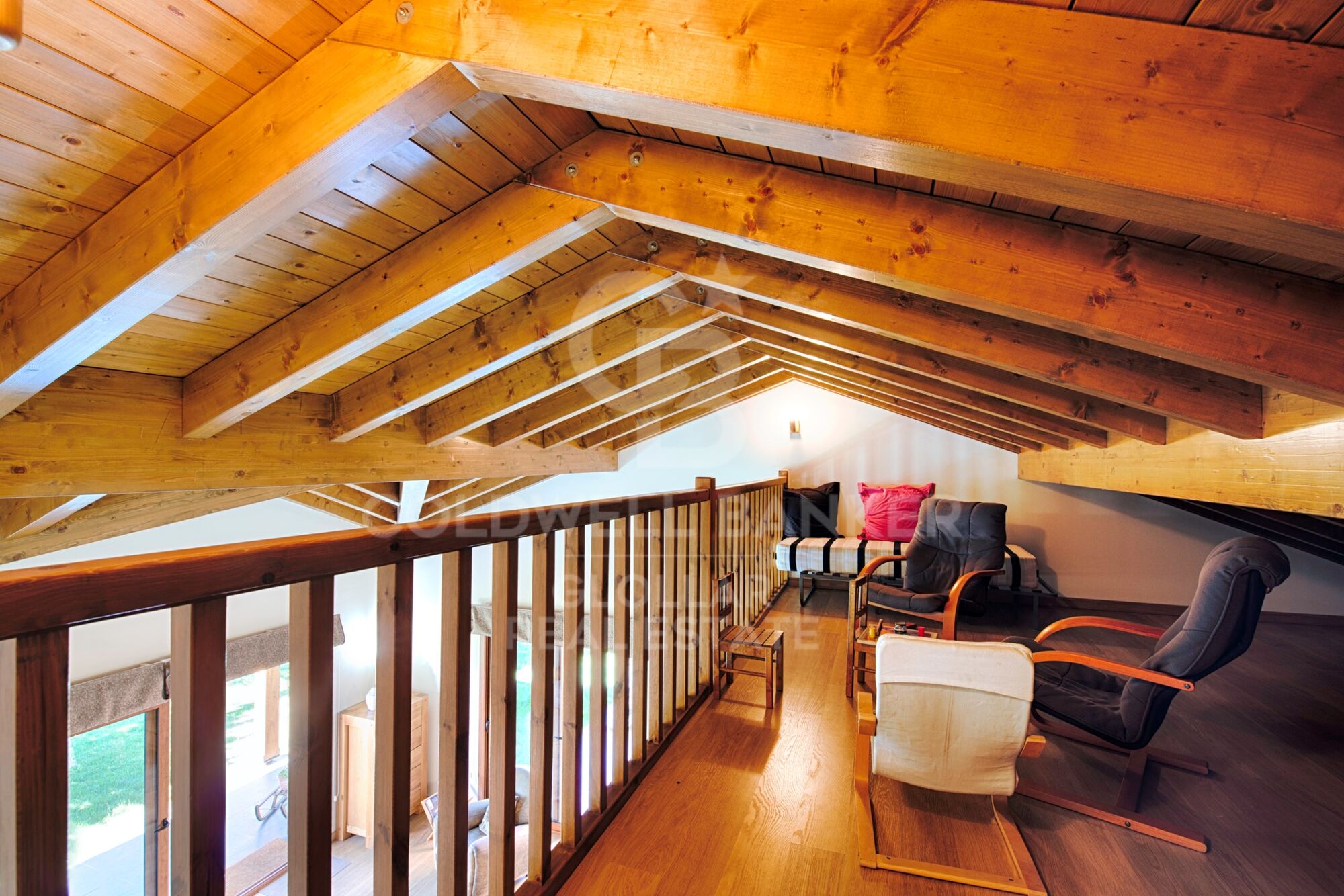 Exclusive residence with panoramic views in Estavar