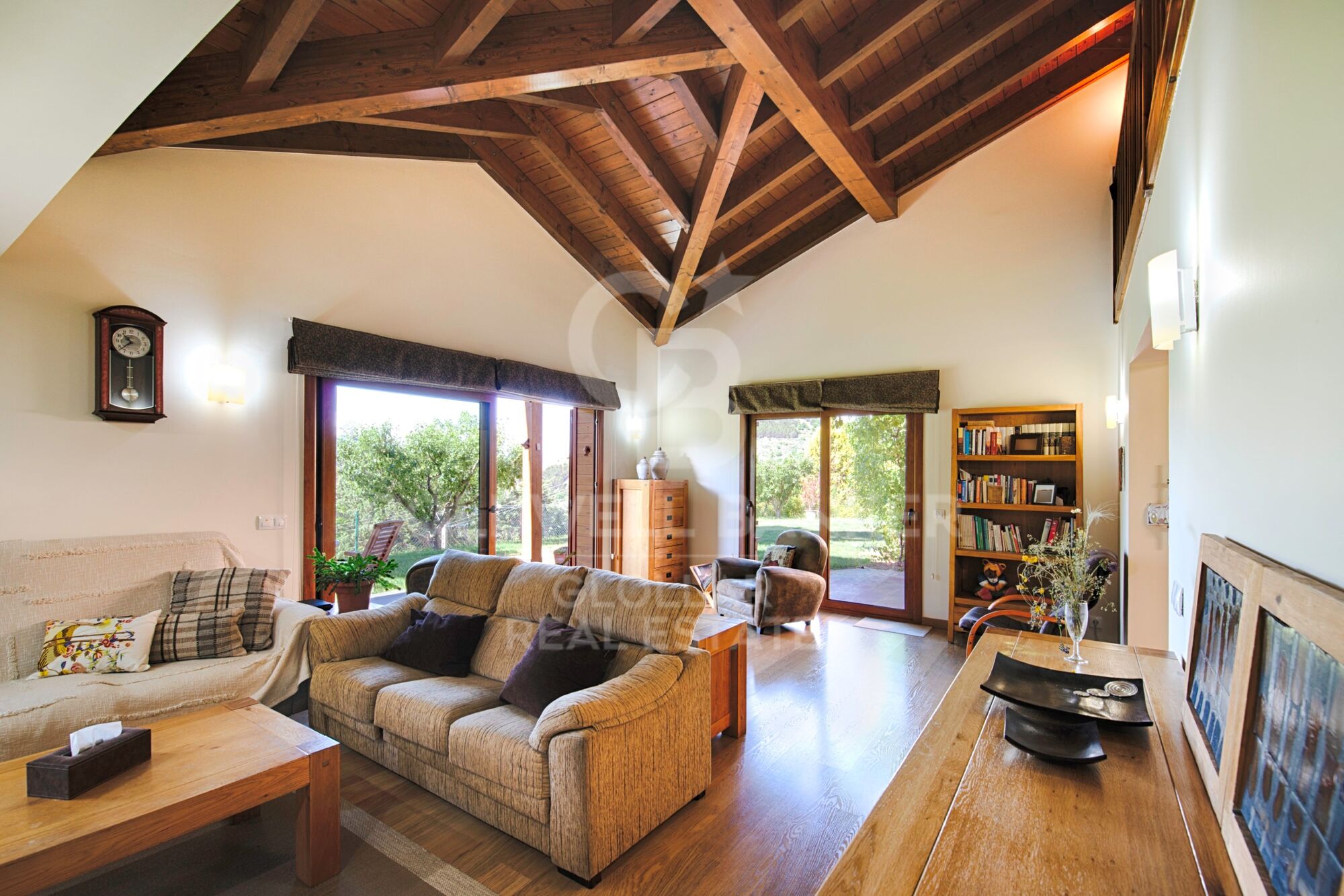 Exclusive residence with panoramic views in Estavar