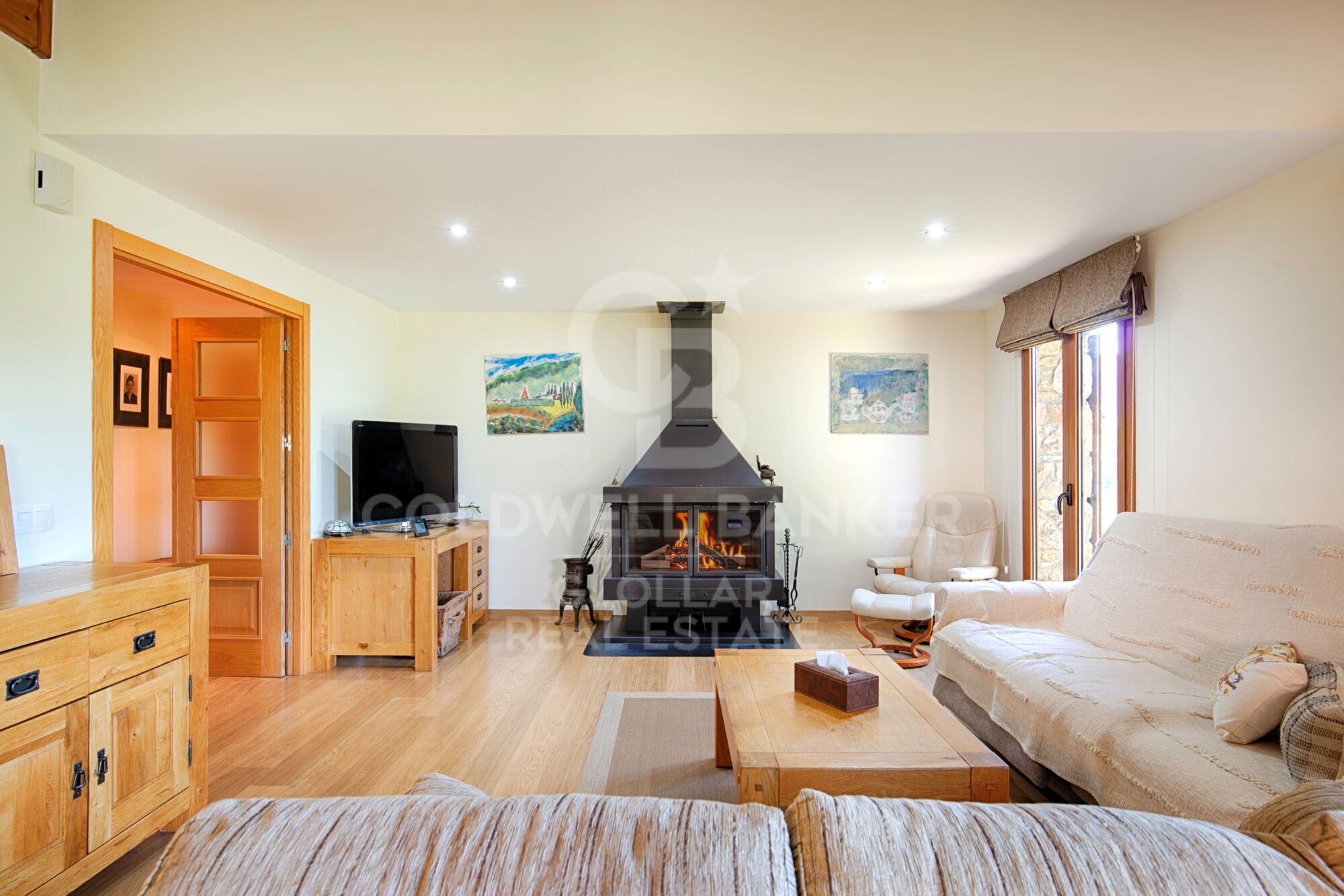 Exclusive residence with panoramic views in Estavar