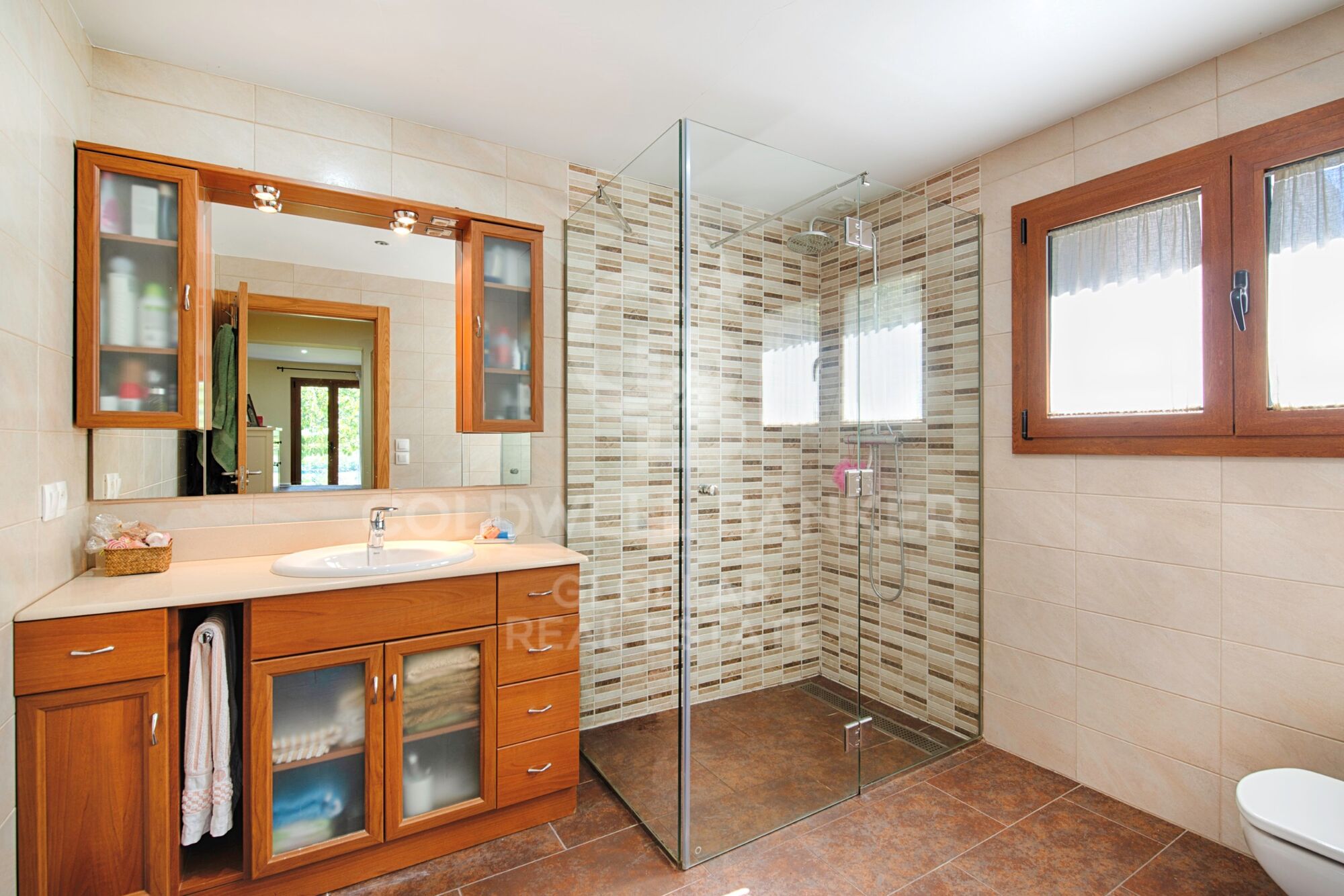 Exclusive residence with panoramic views in Estavar