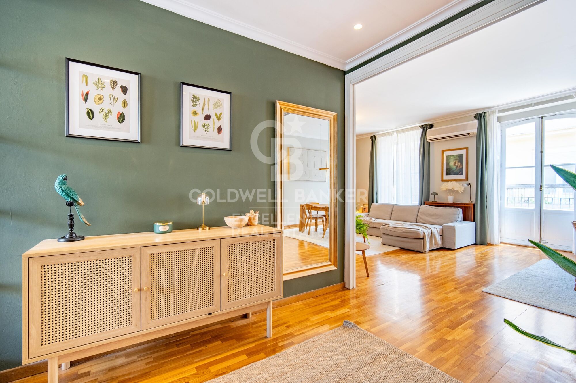 Elegante piso de 145m2 muy luminoso y con balcón en la Xerea