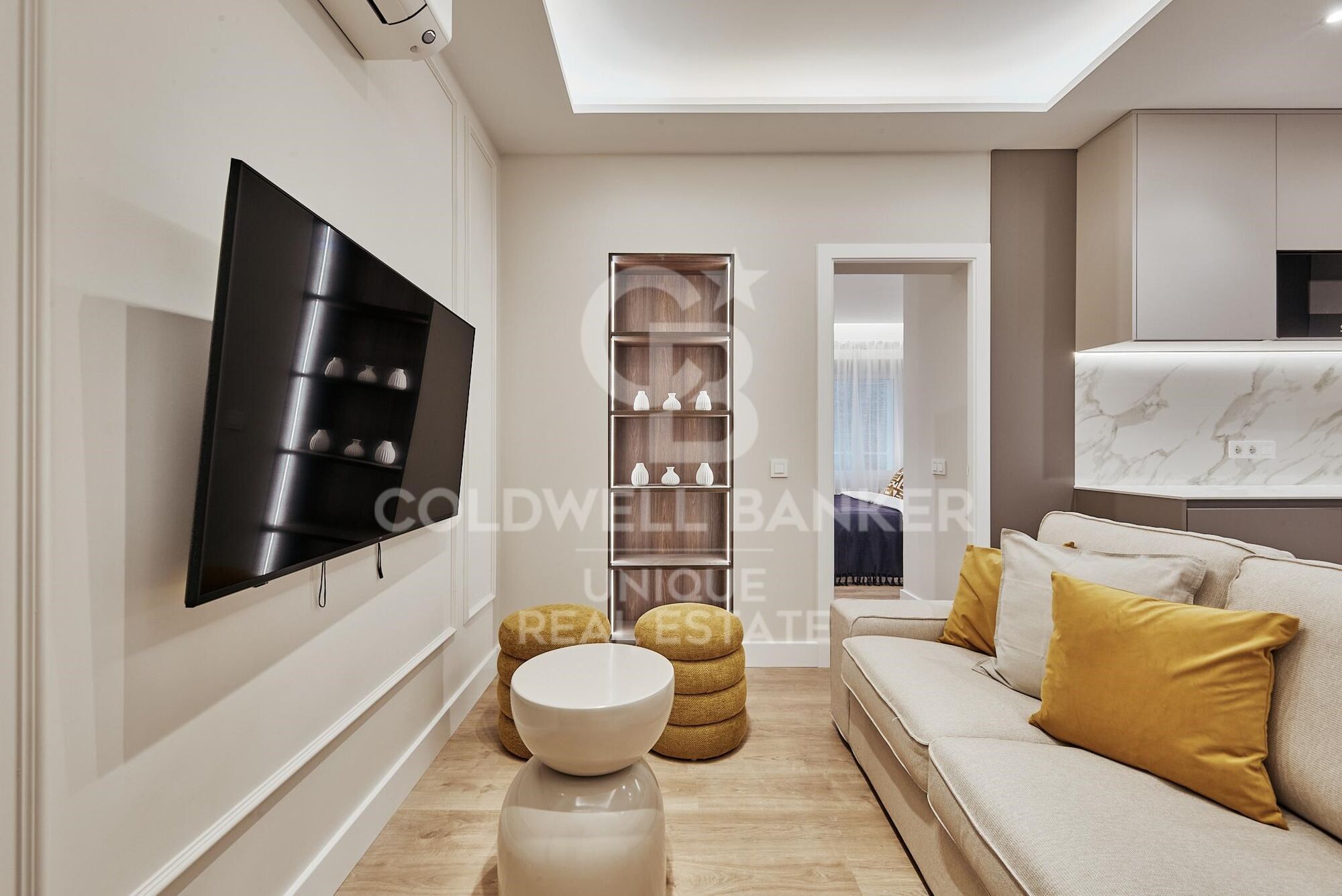 Renovated exterior apartment with 2 bedrooms and balcony in Castellana, Madrid