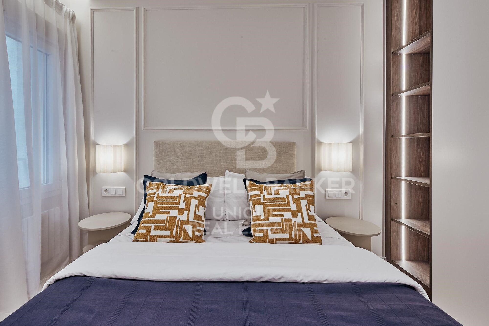 Renovated exterior apartment with 2 bedrooms and balcony in Castellana, Madrid
