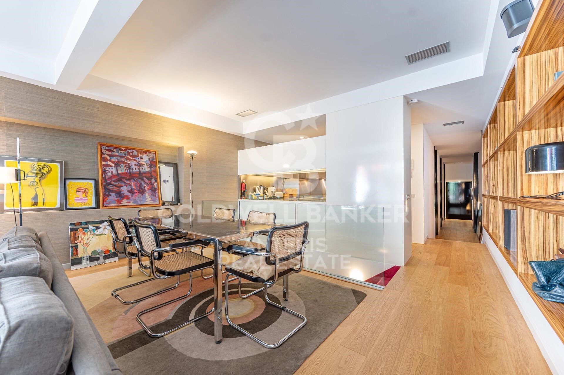 Bright duplex of 176m2 built, with a terrace of 32m2, in Vila de Gracia.