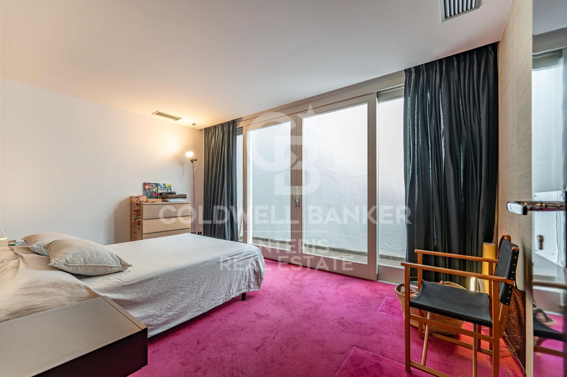 Bright duplex of 176m2 built, with a terrace of 32m2, in Vila de Gracia.