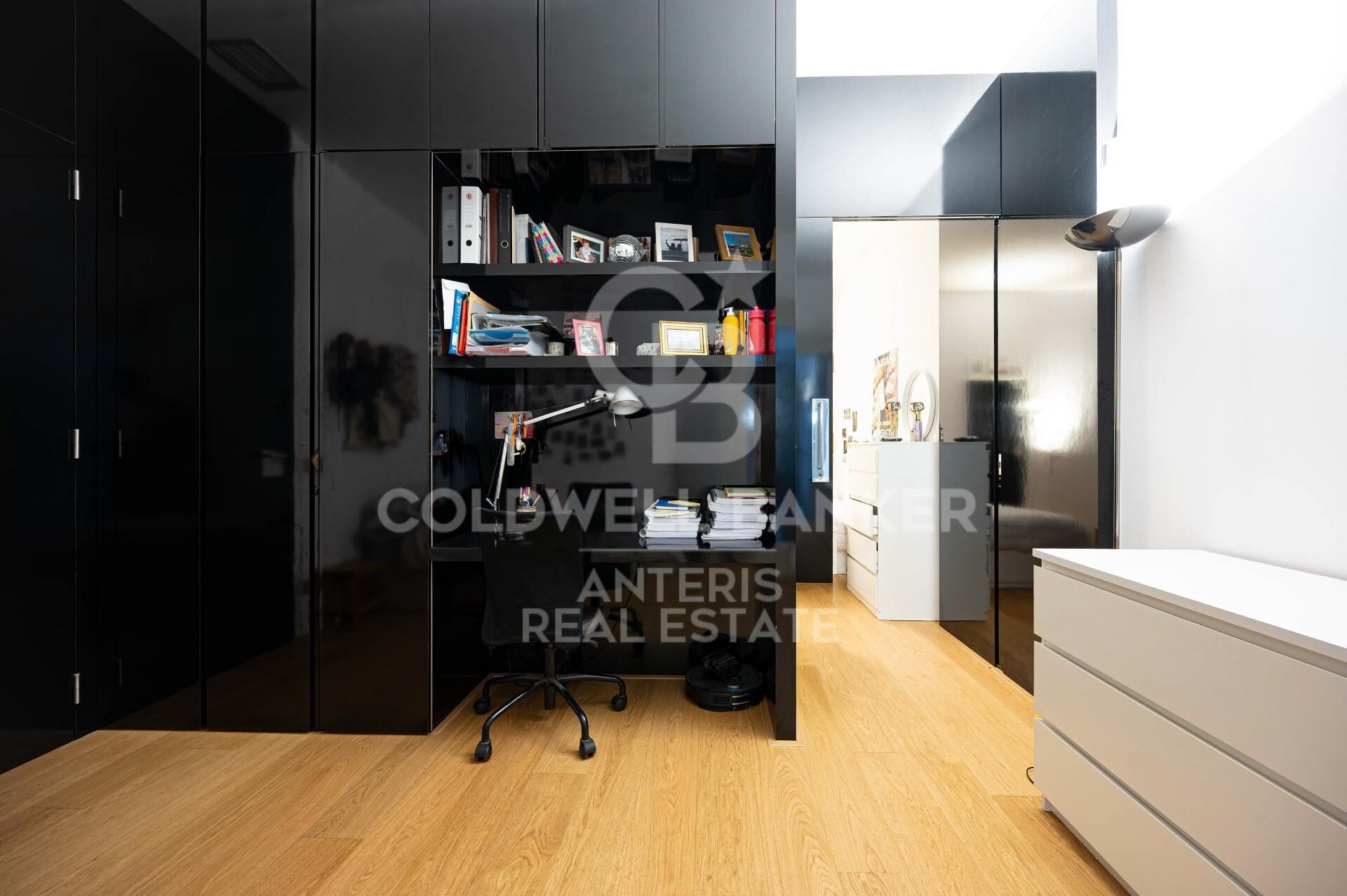 Bright duplex of 176m2 built, with a terrace of 32m2, in Vila de Gracia.
