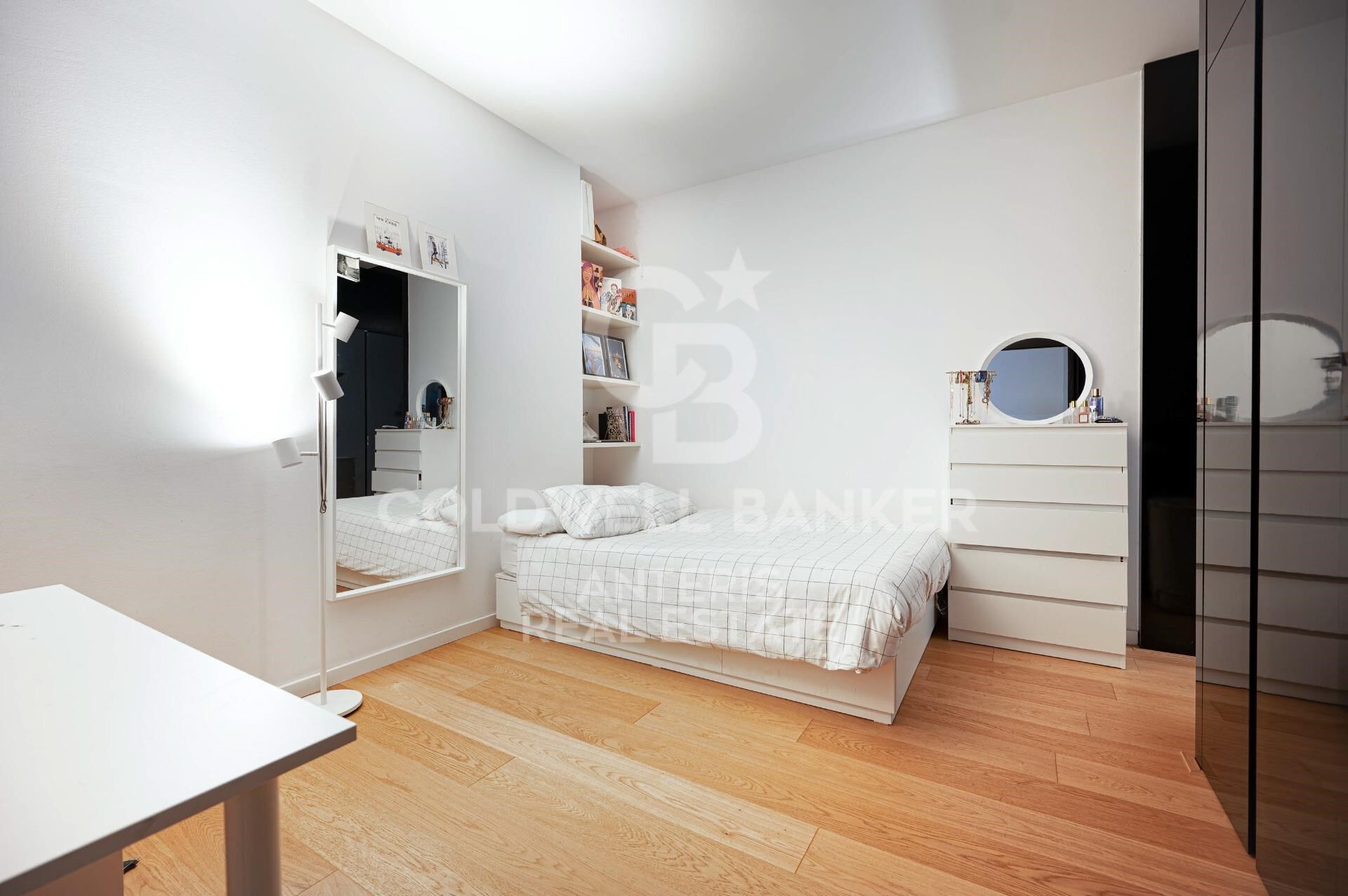 Bright duplex of 176m2 built, with a terrace of 32m2, in Vila de Gracia.