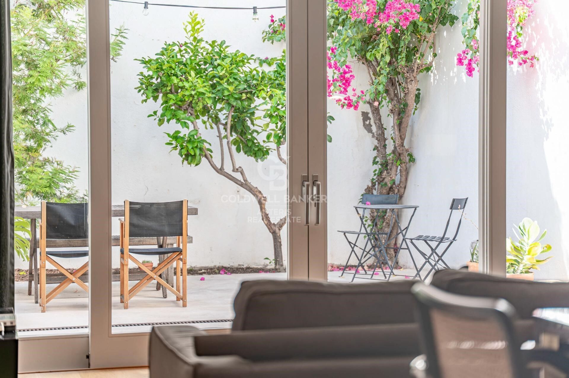 Bright duplex of 176m2 built, with a terrace of 32m2, in Vila de Gracia.
