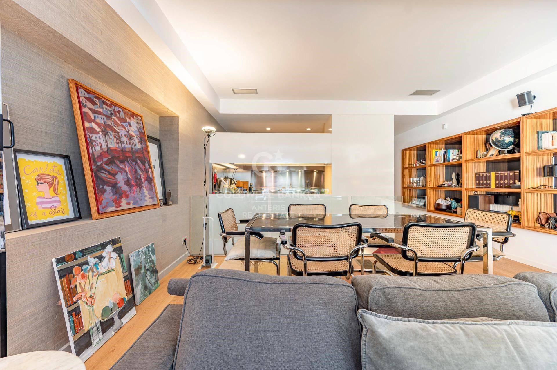 Bright duplex of 176m2 built, with a terrace of 32m2, in Vila de Gracia.