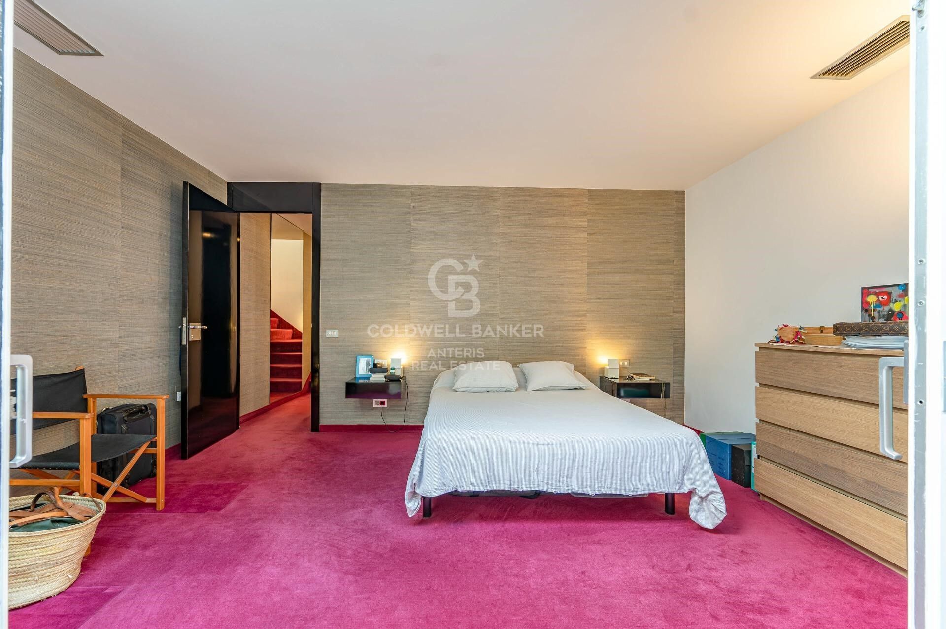 Bright duplex of 176m2 built, with a terrace of 32m2, in Vila de Gracia.