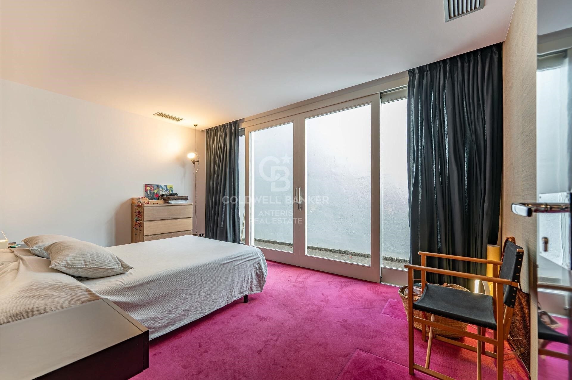 Bright duplex of 176m2 built, with a terrace of 32m2, in Vila de Gracia.