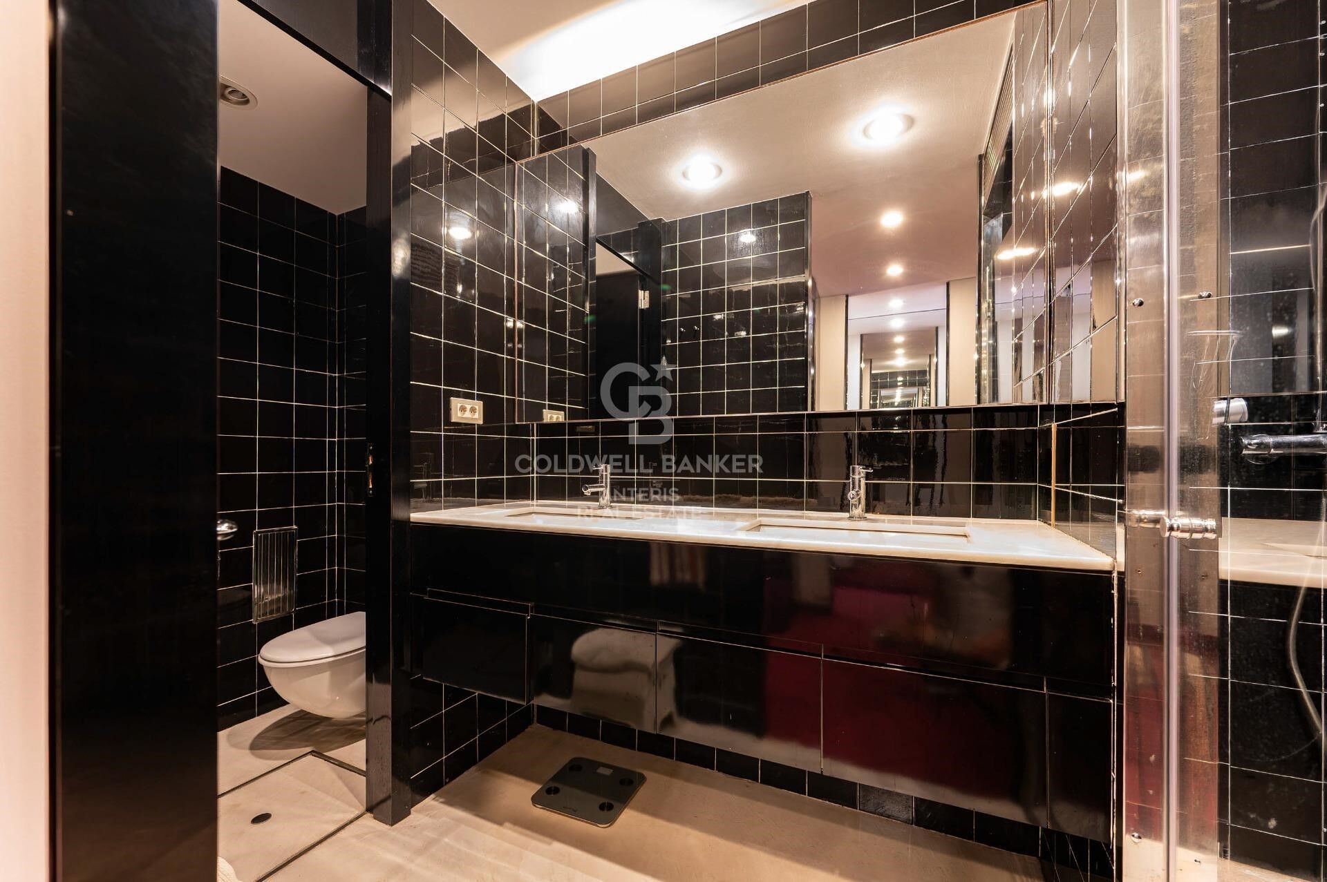 Bright duplex of 176m2 built, with a terrace of 32m2, in Vila de Gracia.