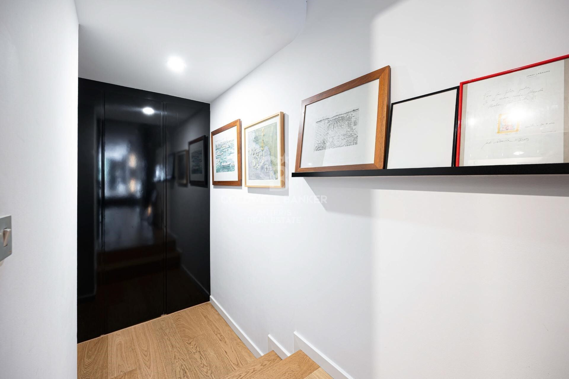Bright duplex of 176m2 built, with a terrace of 32m2, in Vila de Gracia.
