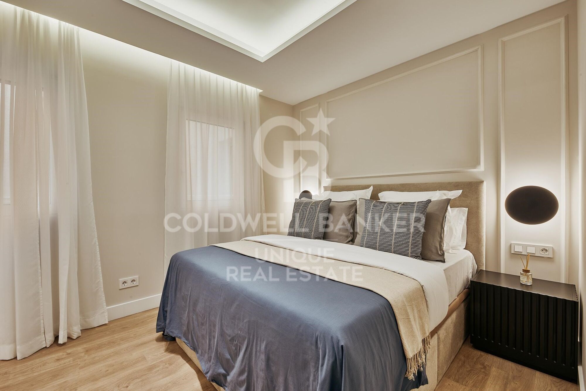 Renovated exterior apartment with terrace, garage, and storage room in Lista, Madrid