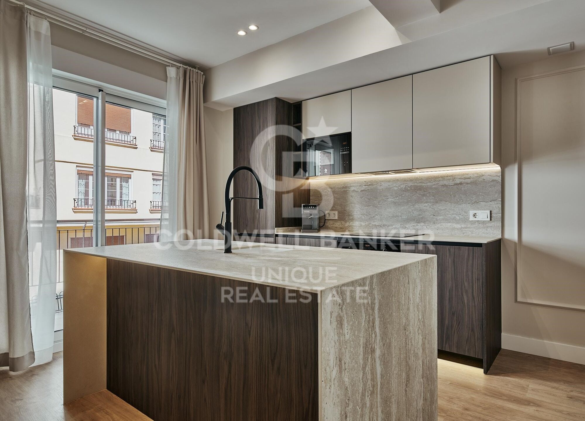 Renovierte Außenwohnung mit Terrasse, Garage und Abstellraum in Lista, Madrid