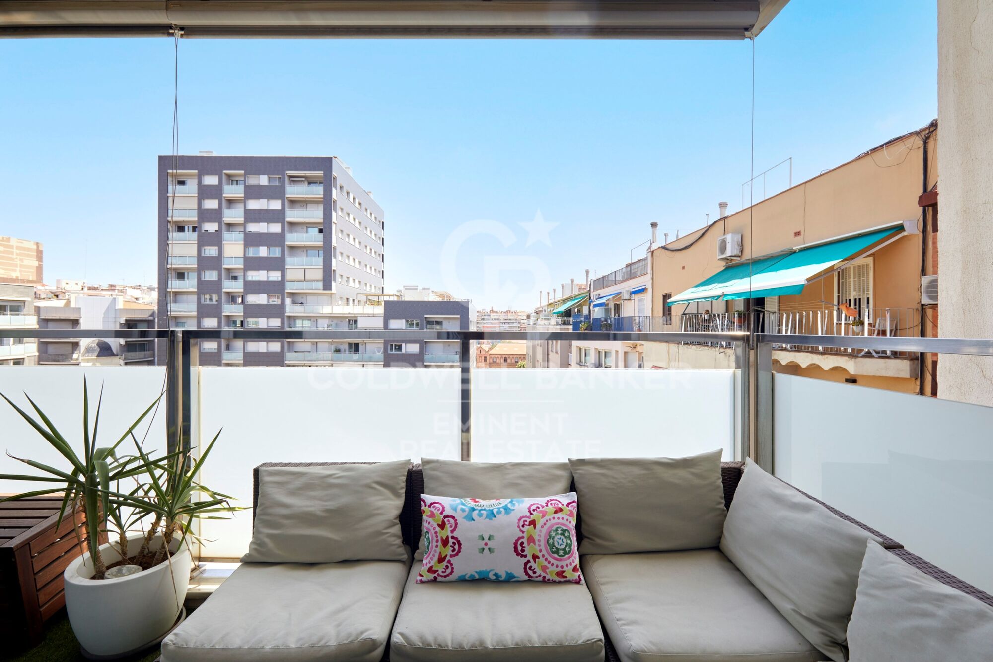 Espectacular piso con terraza en La Nova Esquerra de l'Eixample