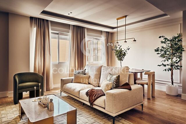 Renovated two-bedroom apartment in the Salamanca district