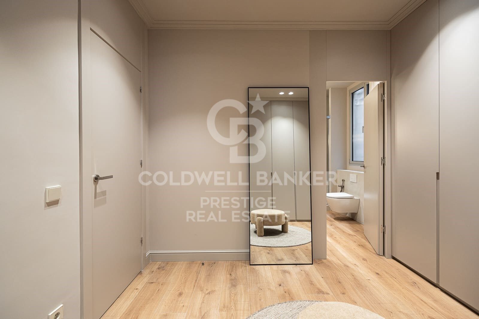 Piso reformado en venta en Eixample Derecho