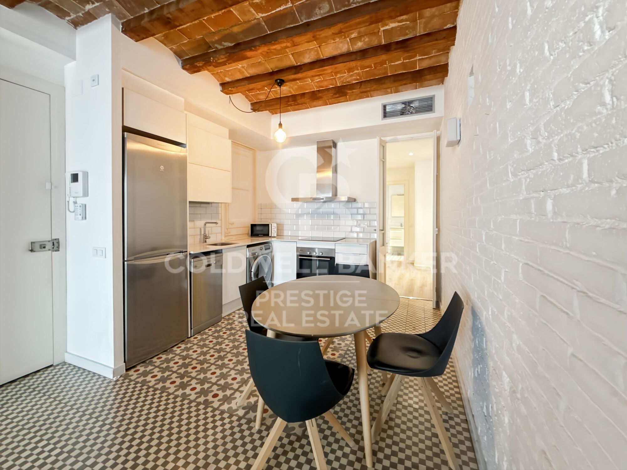 Renovated Apartment for Sale - Vila de Gràcia, Barcelona