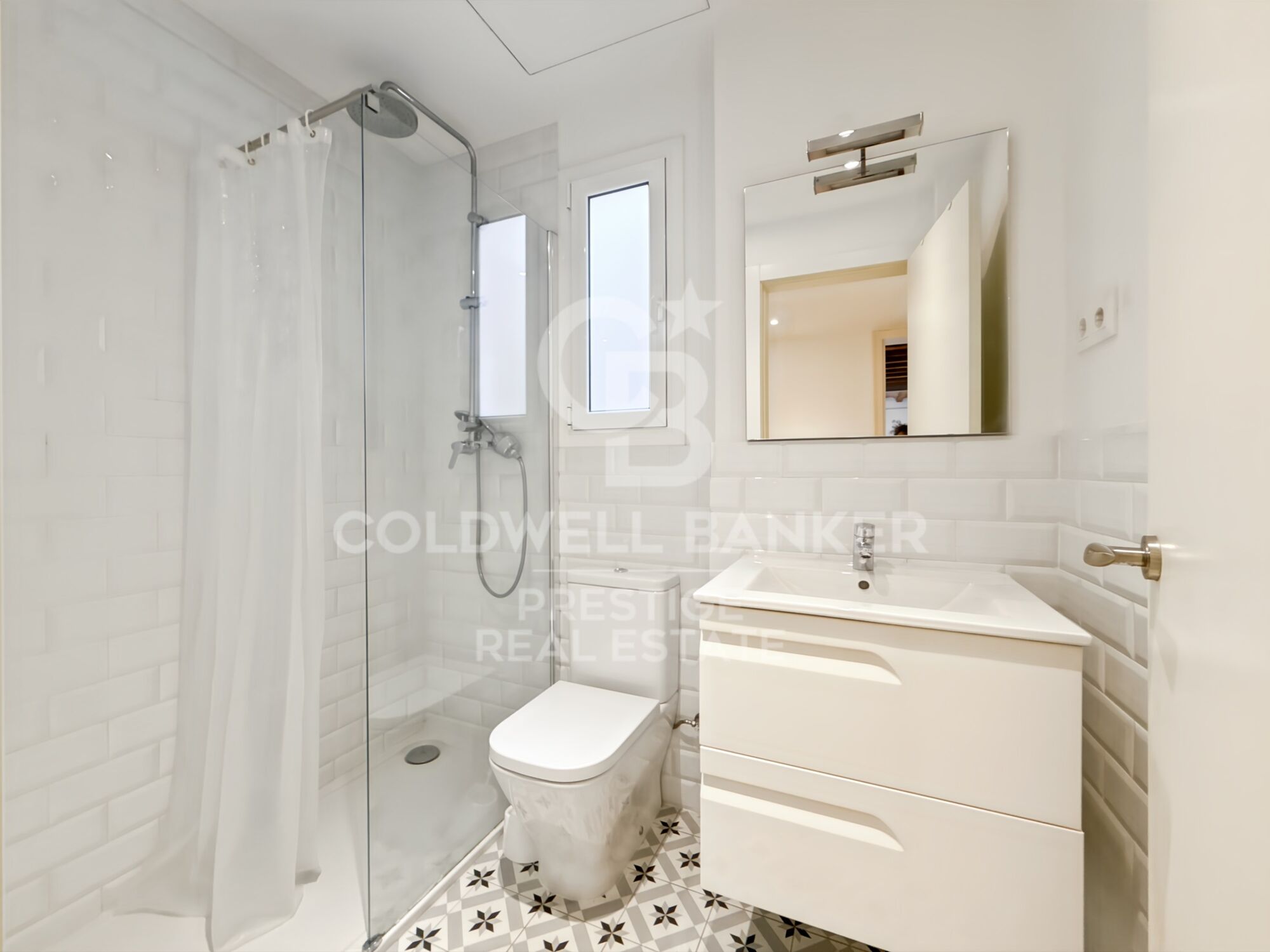 Renovated Apartment for Sale - Vila de Gràcia, Barcelona
