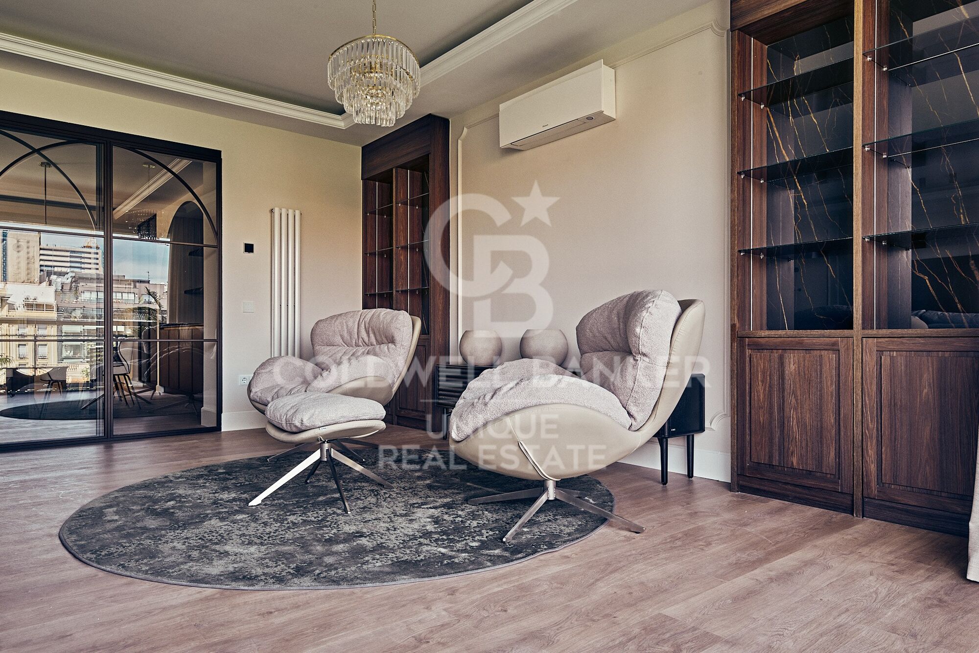 Four-bedroom apartment in Salamanca District