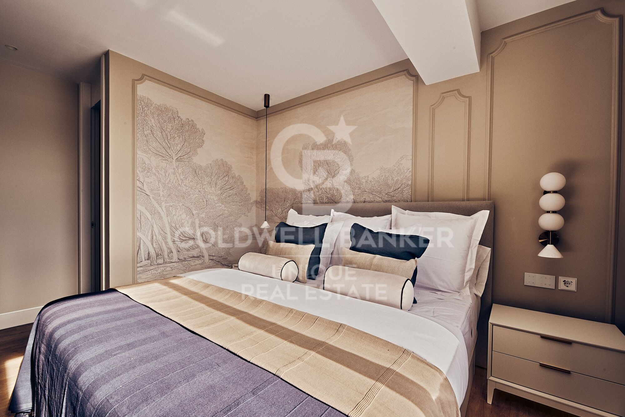 Four-bedroom apartment in Salamanca District