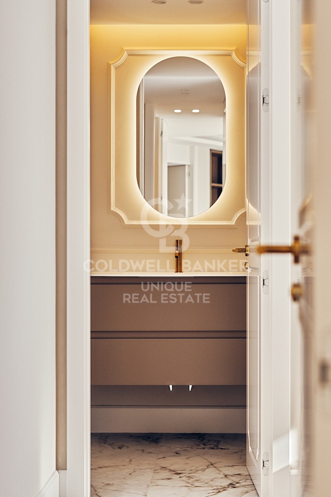 Four-bedroom apartment in Salamanca District