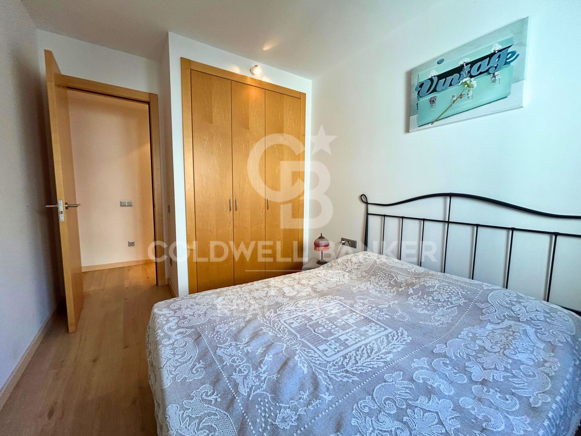 3-Zimmer-Wohnung im Zentrum von Roses mit Parkplatz, Abstellraum und Tourismuslizenz
