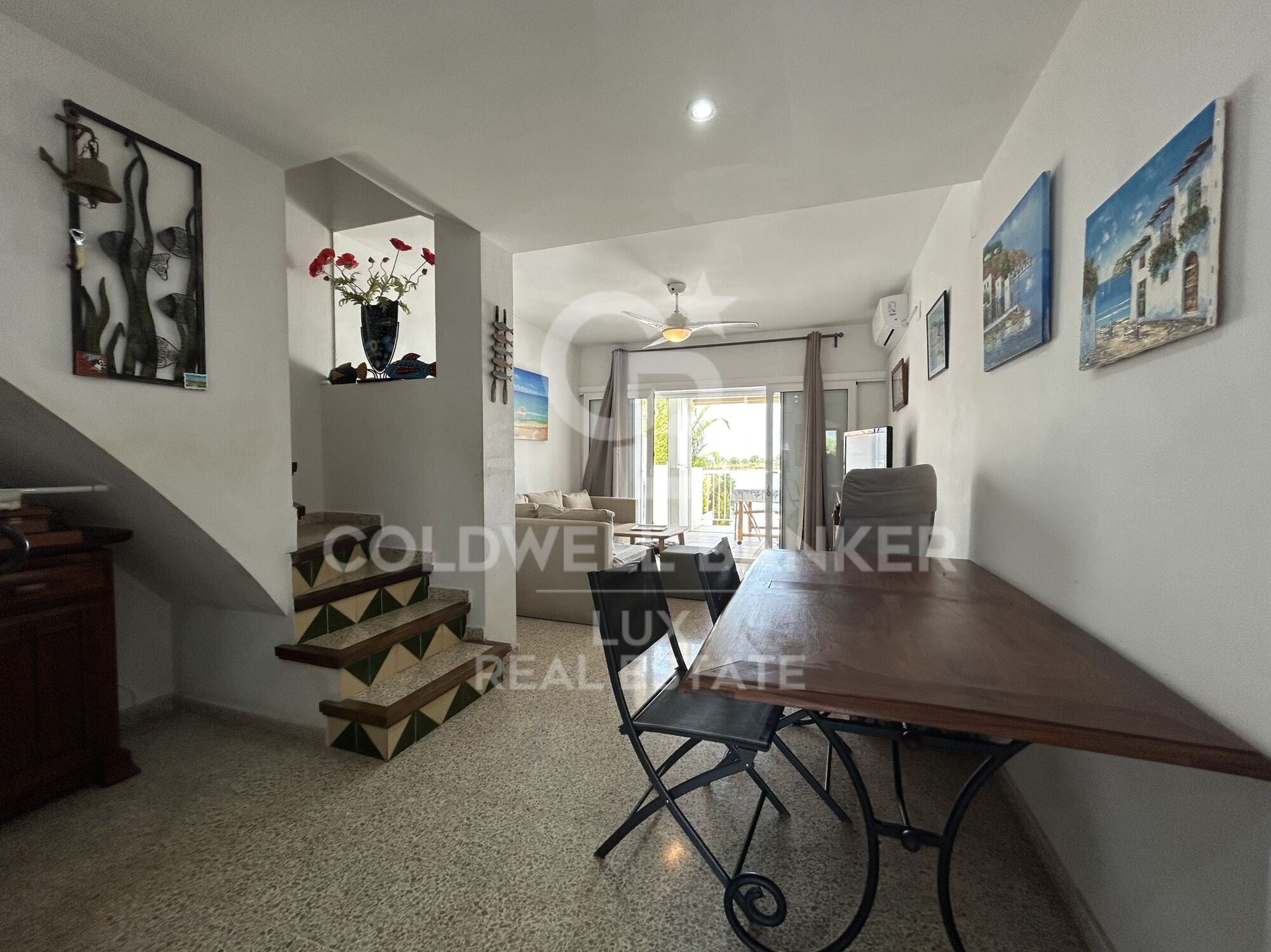 Haus mit privatem Liegeplatz und offenem Blick in Santa Margarita, Roses