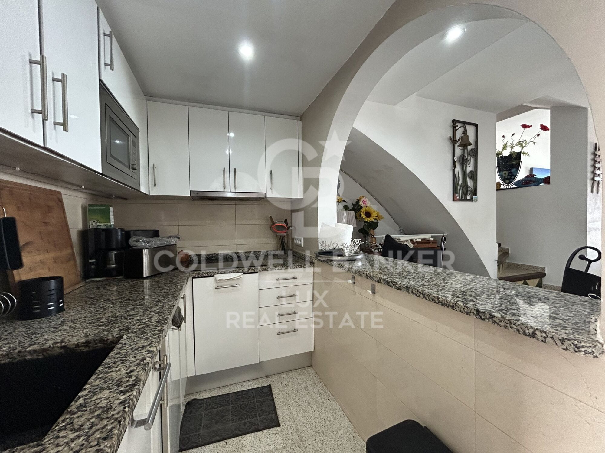Haus mit privatem Liegeplatz und offenem Blick in Santa Margarita, Roses