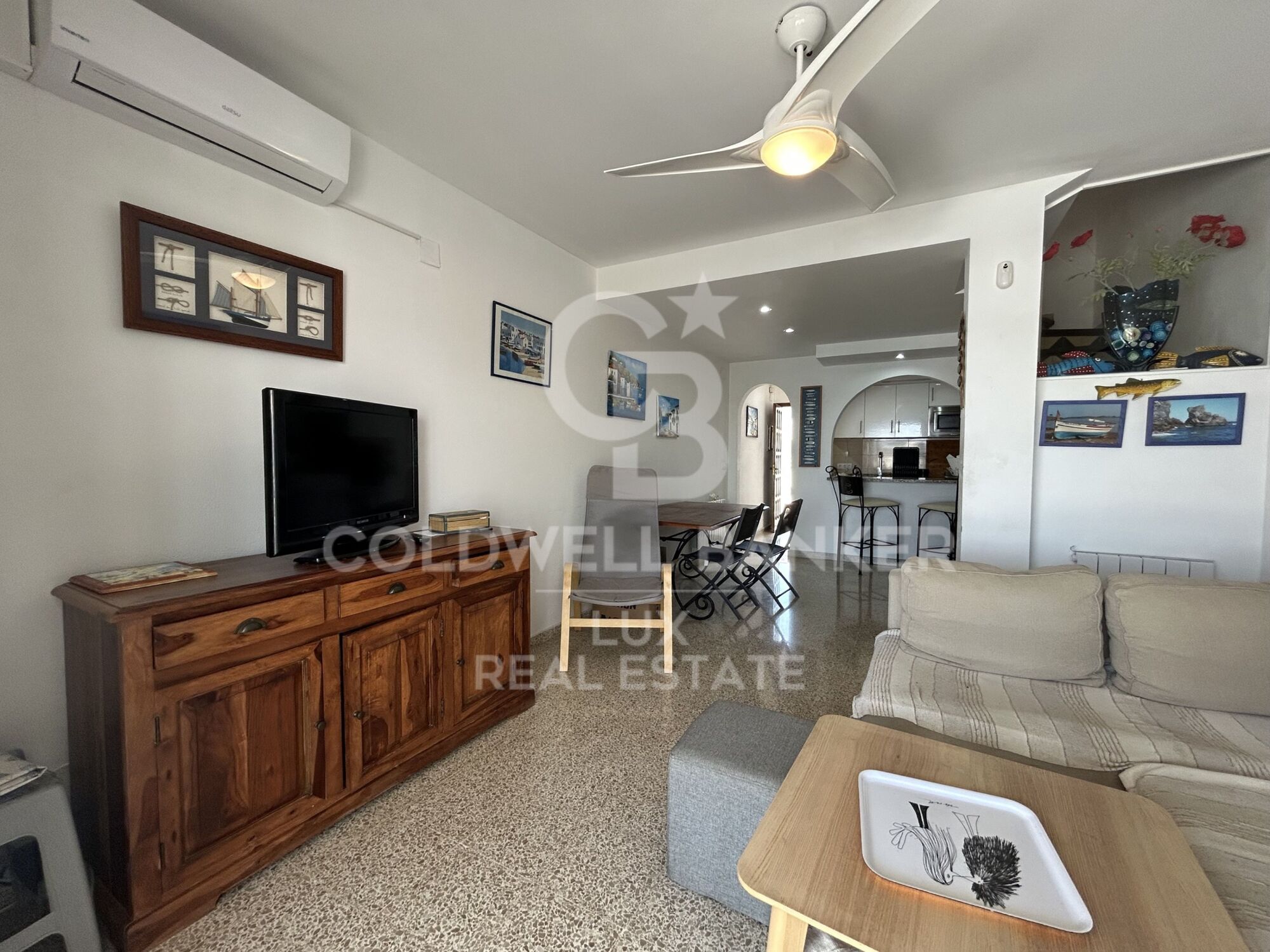 Casa con amarre privado y vistas abiertas en Santa Margarita, Roses