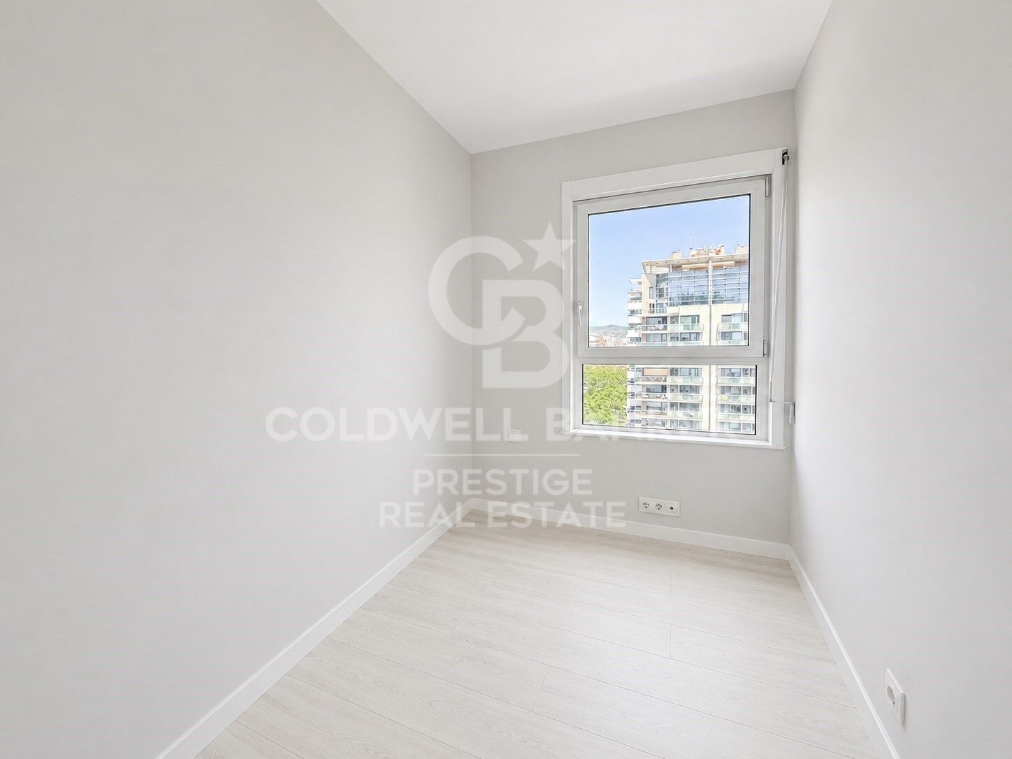 12th floor, south-facing with sea views