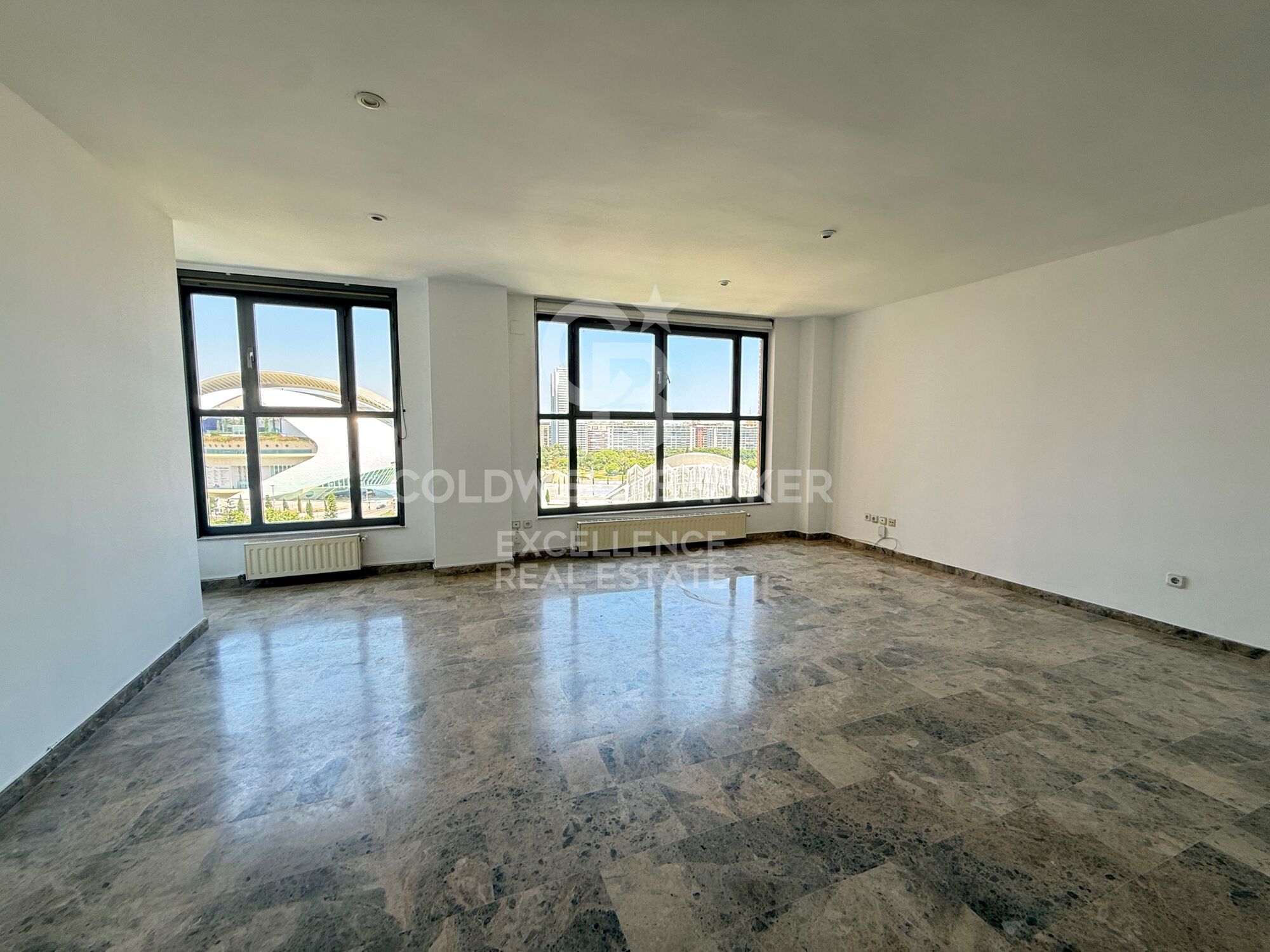 Appartement spacieux avec vue dégagée dans la Cité des Arts et des Sciences