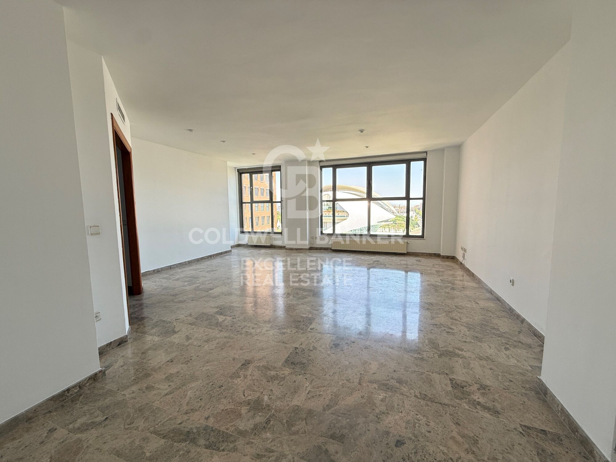 Appartement spacieux avec vue dégagée dans la Cité des Arts et des Sciences