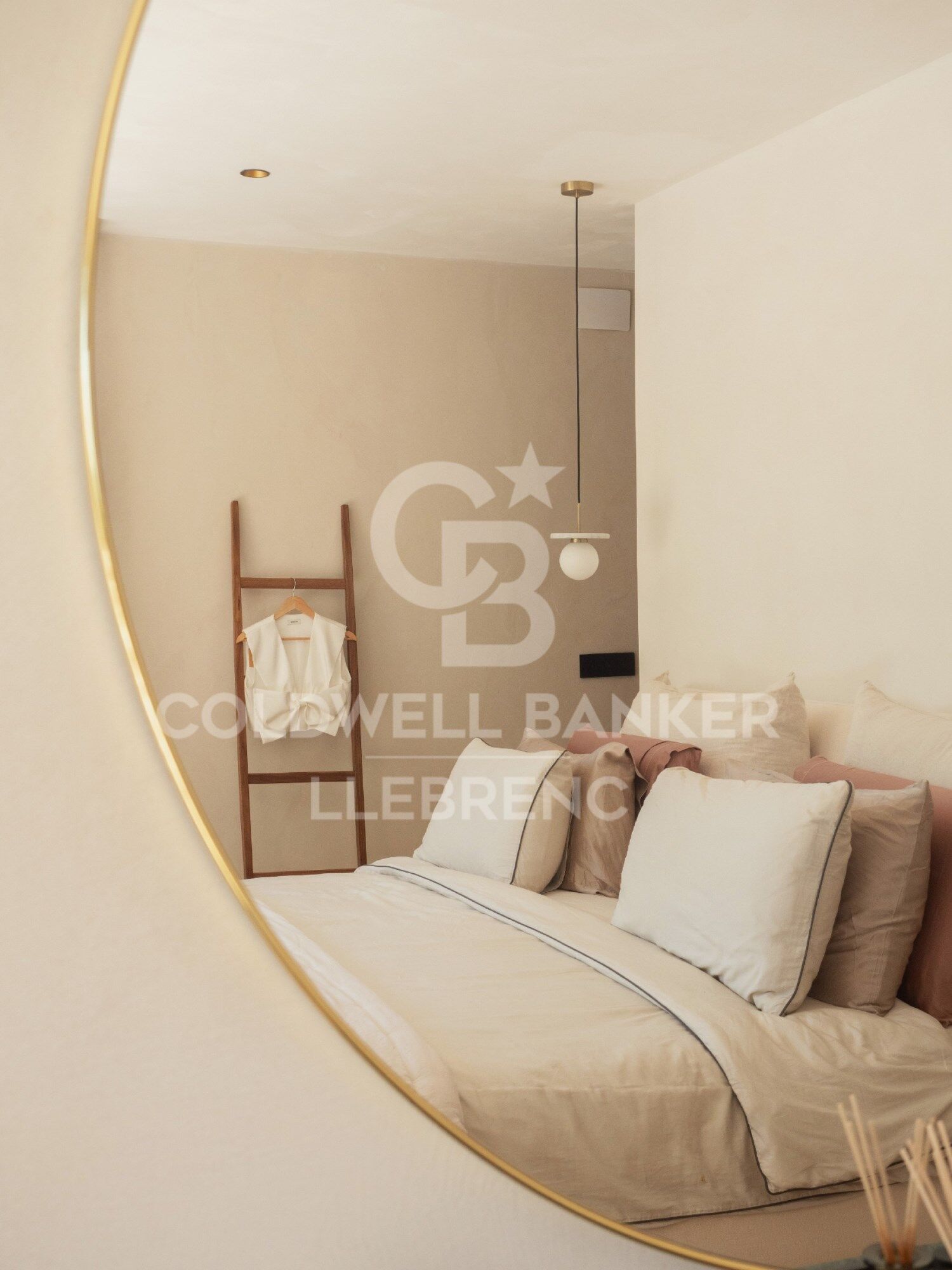 Exclusiva vivienda unifamiliar en venta con vistas panorámicas en Can Cortés, Sant Cugat del Vallès
