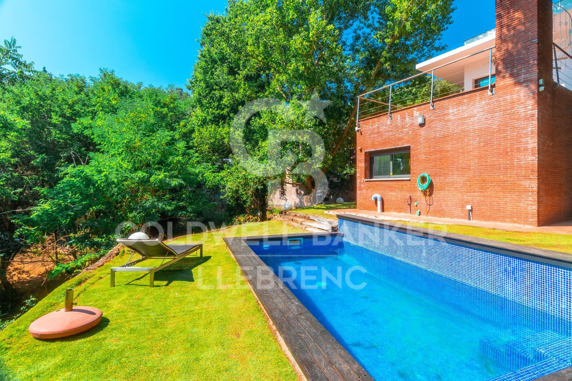 Espectacular casa unifamiliar e venta con jardín y piscina de 507 m² con piscina y jardín en Can Cortés
