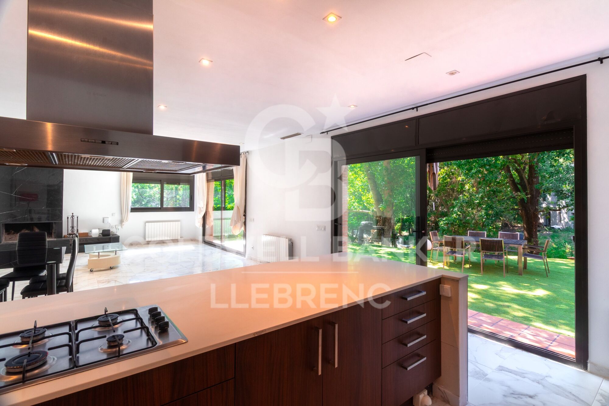 Espectacular casa unifamiliar e venta con jardín y piscina de 507 m² con piscina y jardín en Can Cortés
