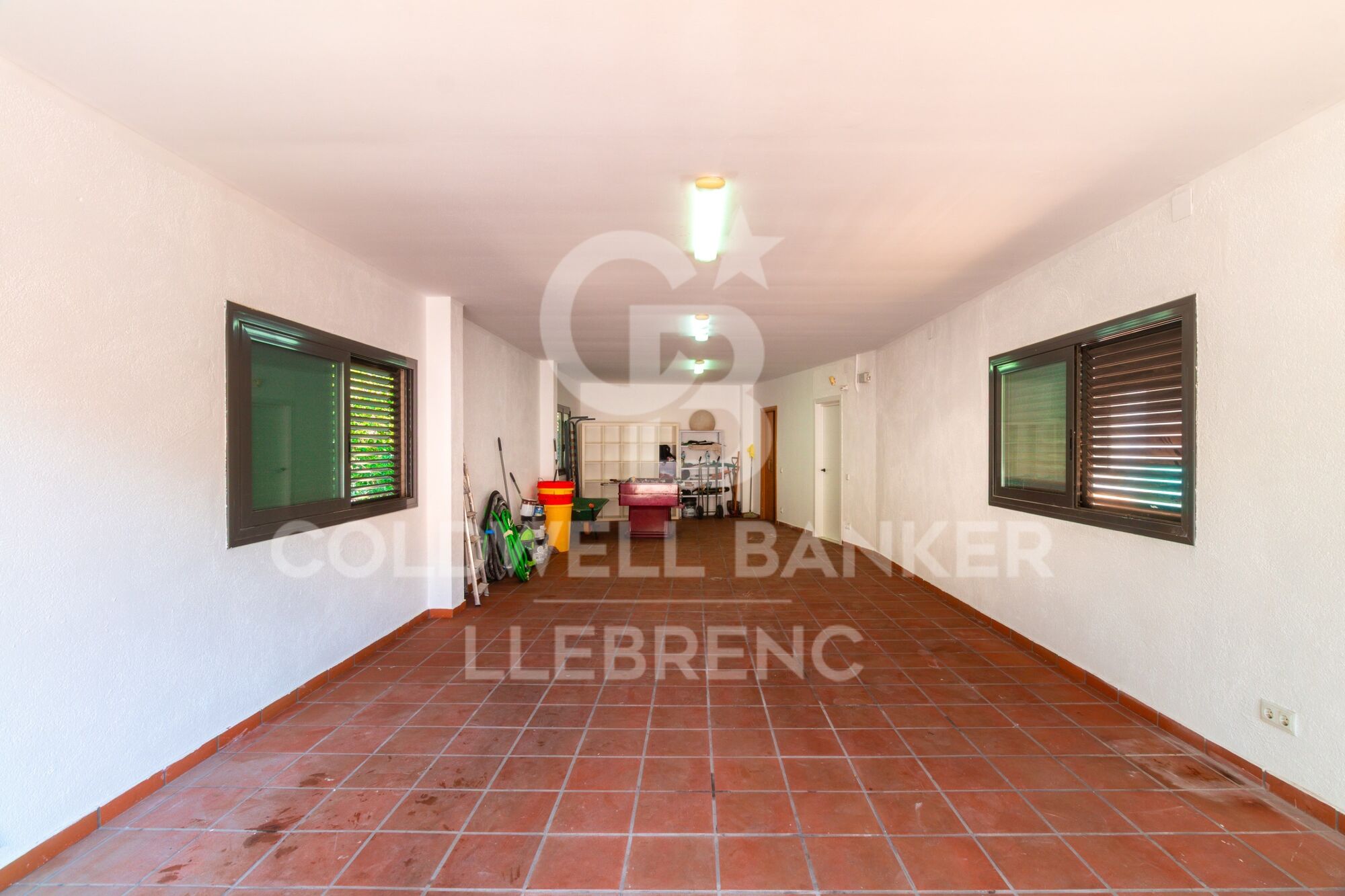 Espectacular casa unifamiliar e venta con jardín y piscina de 507 m² con piscina y jardín en Can Cortés