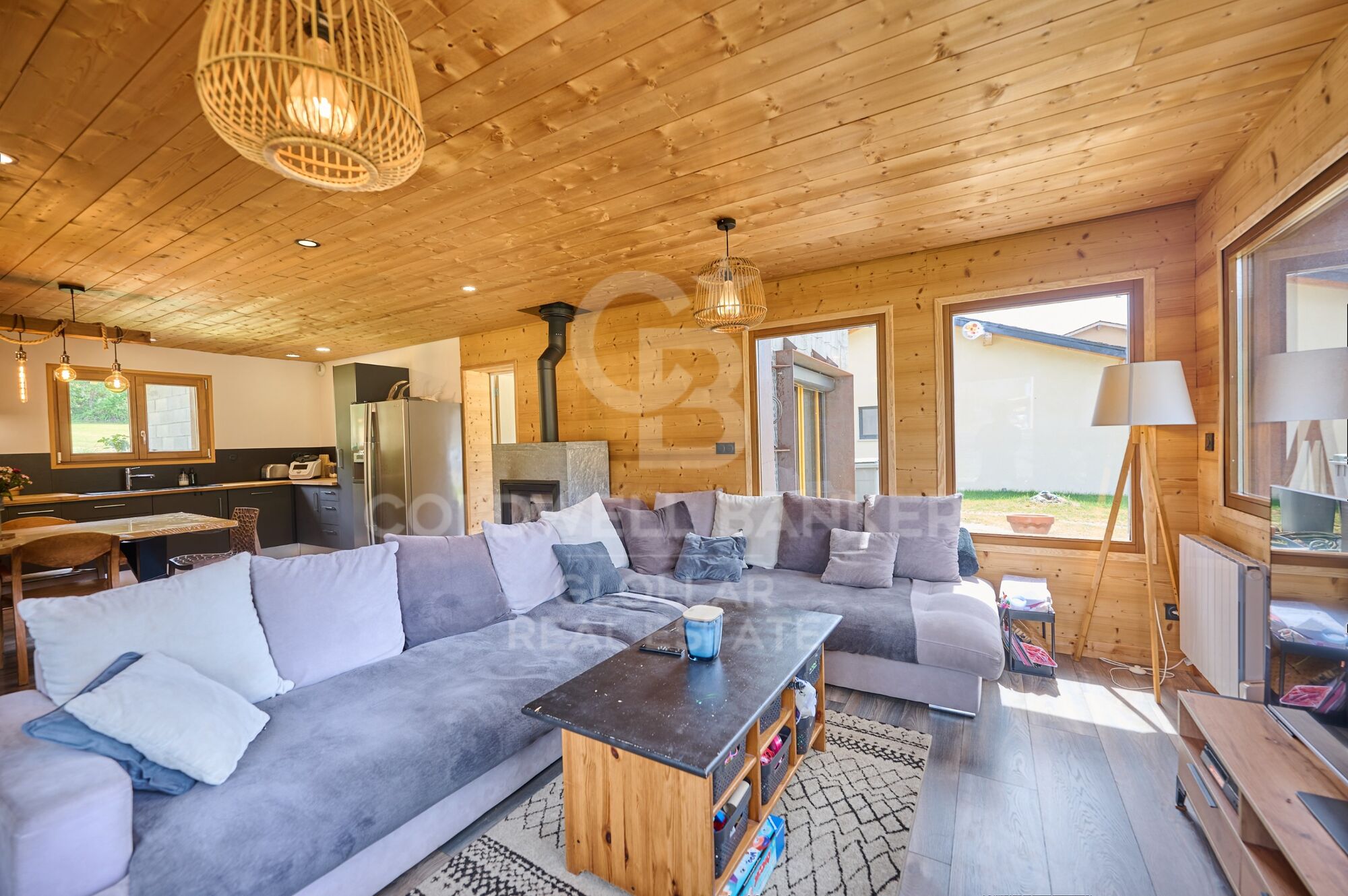 Pre-owned detached house with private garden views in Latour-de-Carol