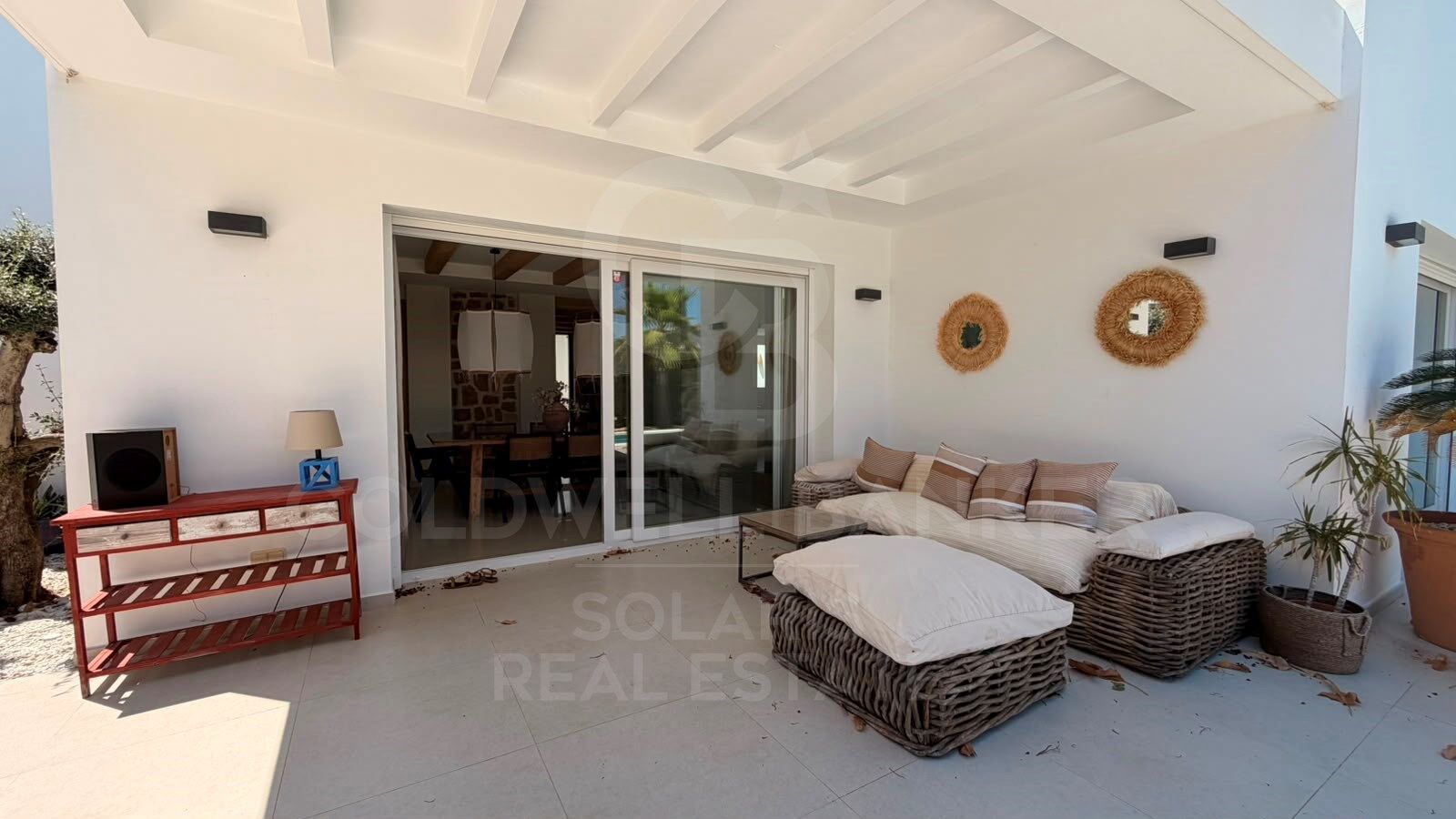Viva el Mediterráneo con el máximo confort en esta exclusiva villa de alquiler en Dénia