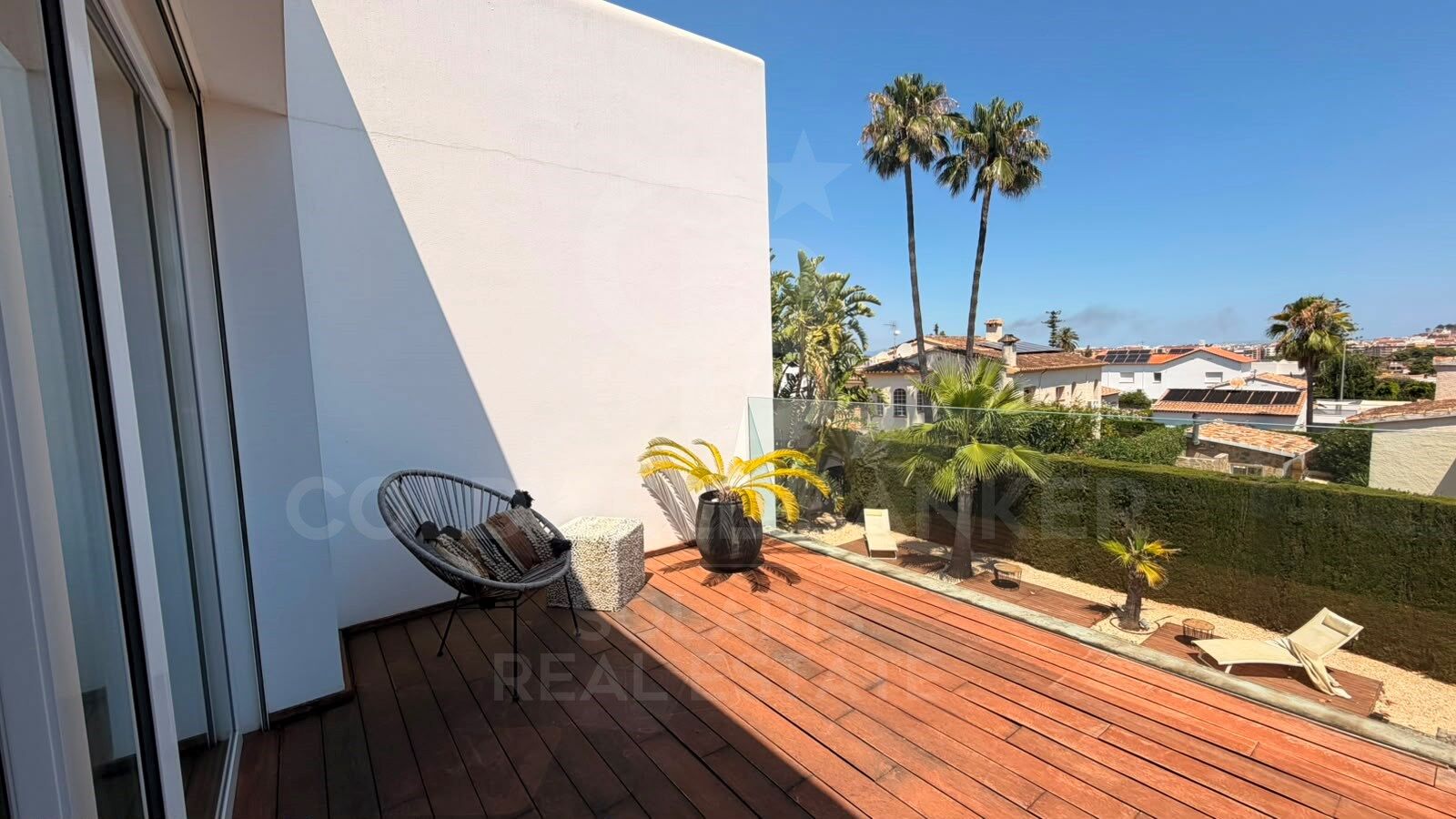 Vivez la Méditerranée avec un confort maximal dans cette villa exclusive en location à Dénia