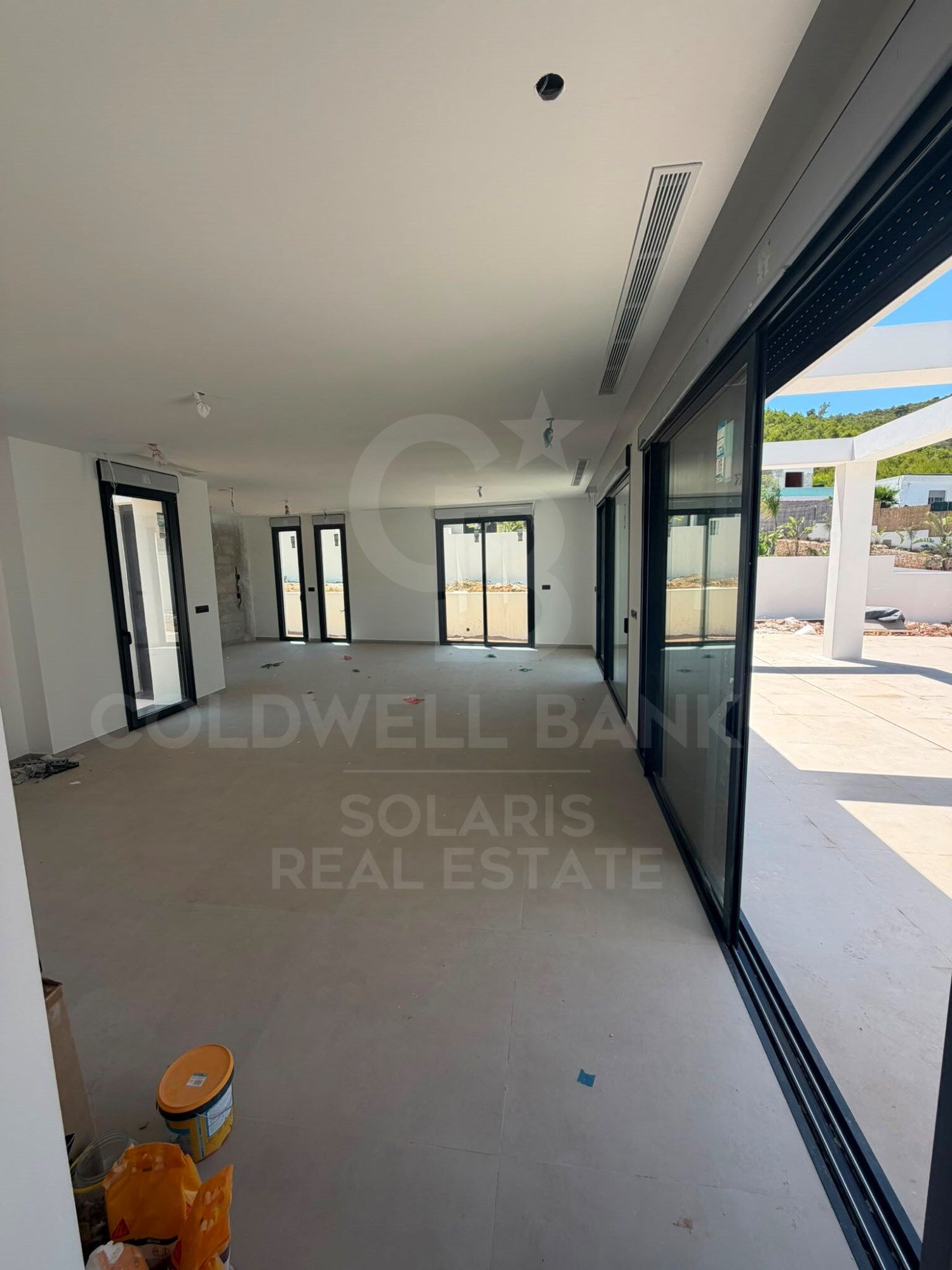 Exklusive Neubau-Villa im Ibiza-Stil in Jávea mit Infinity-Pool und Panoramablick