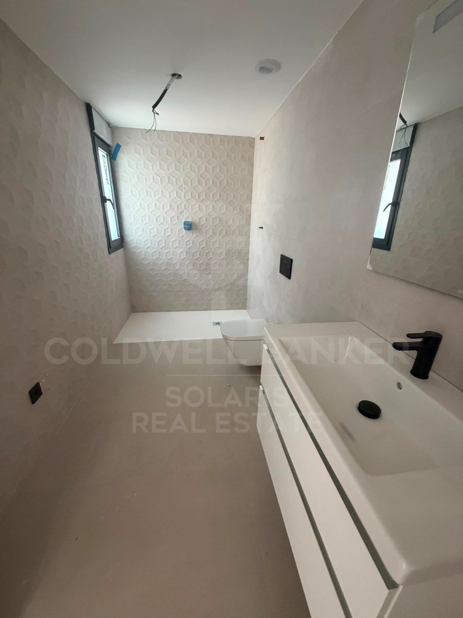 Exklusive Neubau-Villa im Ibiza-Stil in Jávea mit Infinity-Pool und Panoramablick