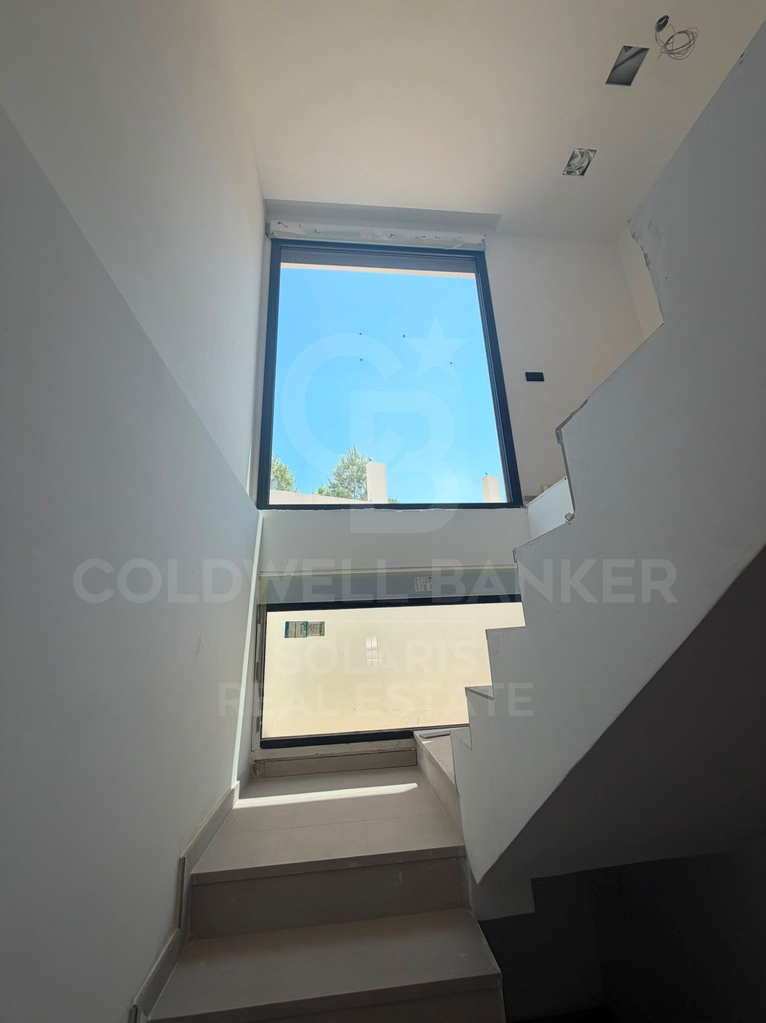 Exklusive Neubau-Villa im Ibiza-Stil in Jávea mit Infinity-Pool und Panoramablick