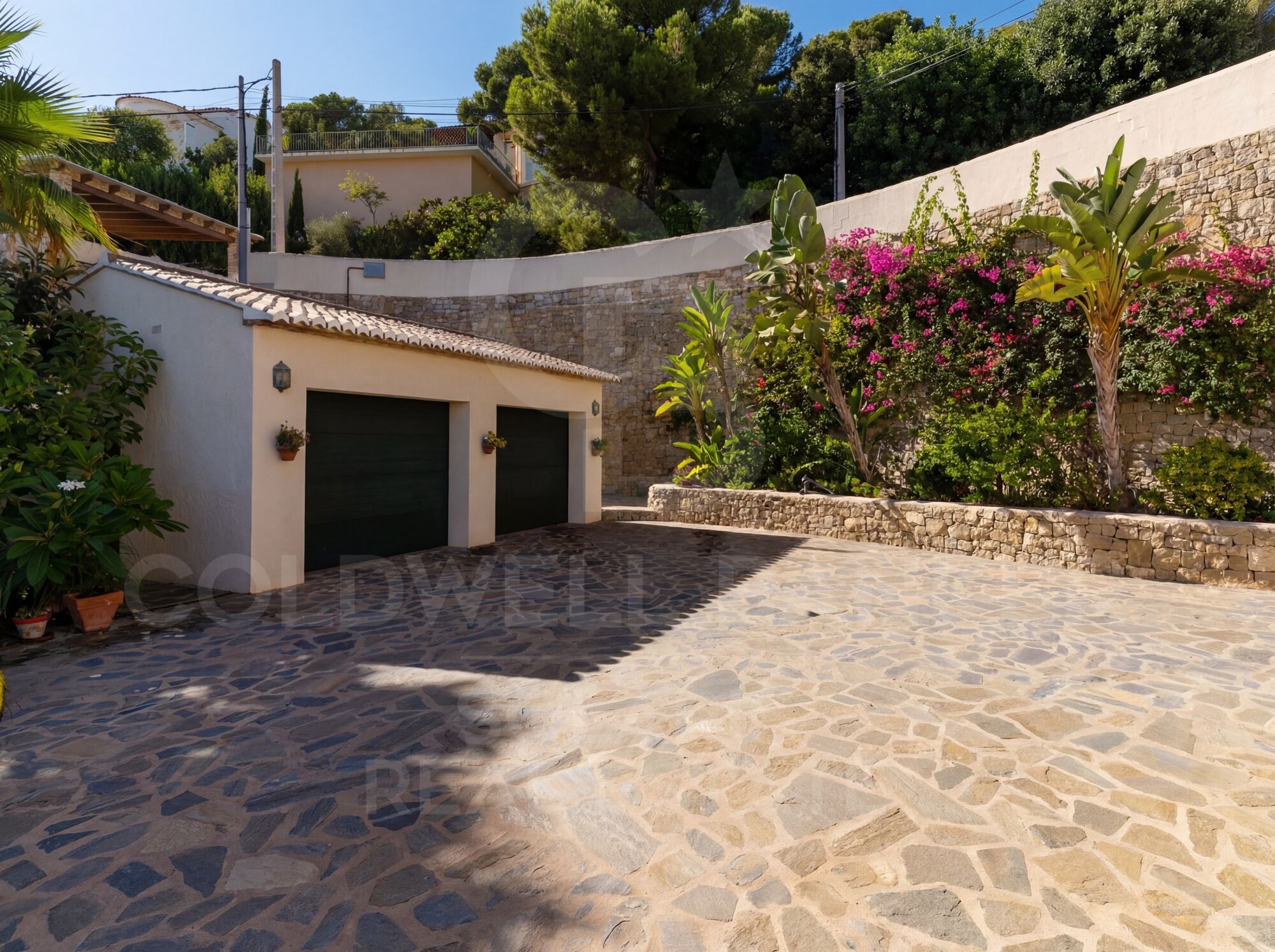 VILLA BENISSA DE ESTILO CLÁSICO - VISTA PANORÁMICA